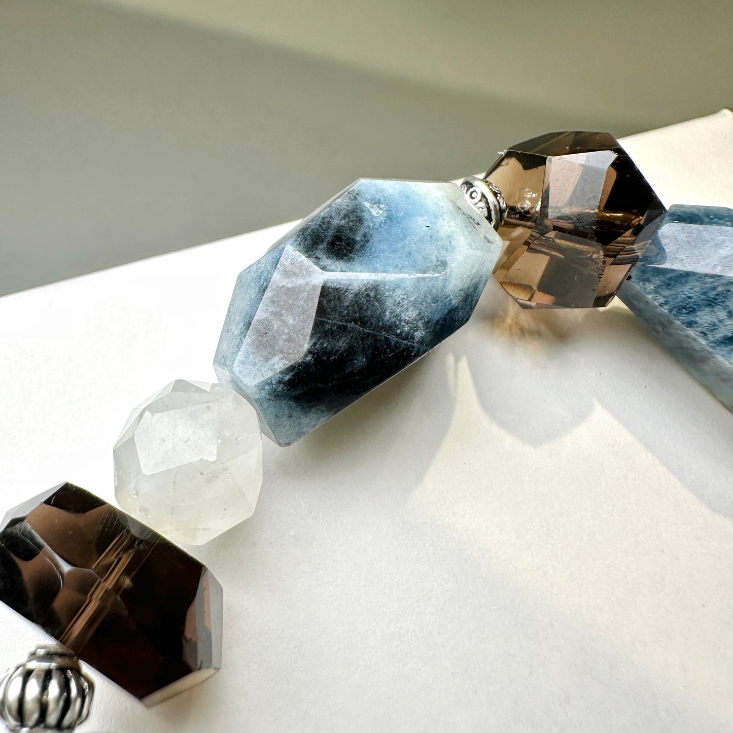 魔鬼海藍寶 功效 手串 切割款 Aquamarine Bracelet 屬水手串 水晶設計款 銅鑼灣水晶店 旺角水晶店 屬水水晶