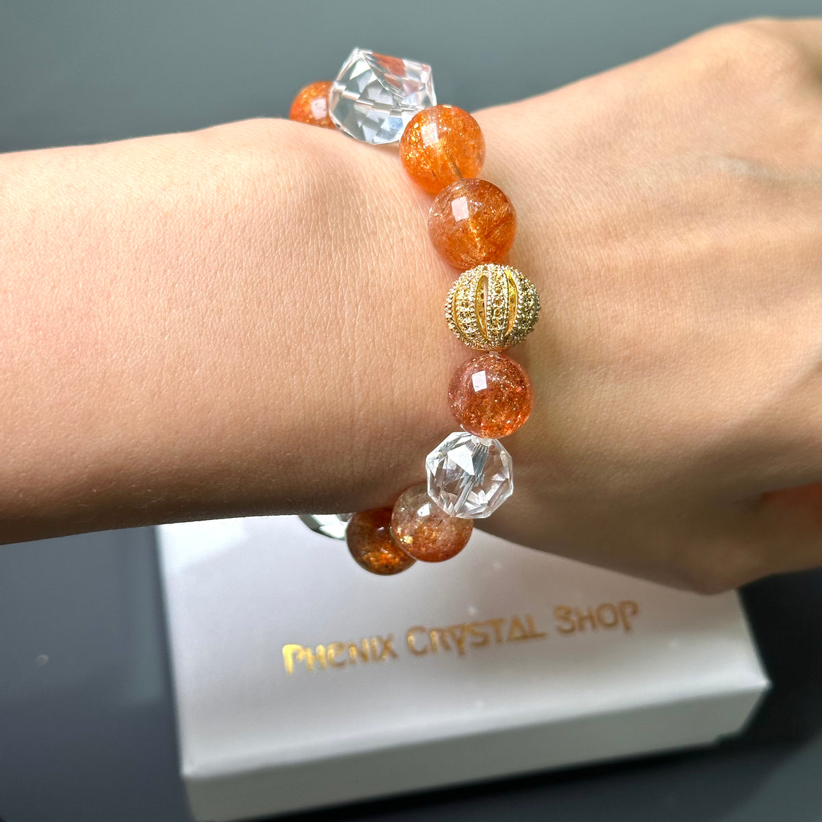 Gold Sunstone and Clear Quartz Design Bracelet 金太陽 白水晶 設計手串 | 手串 bracelet | 紋理特寫 texture detail