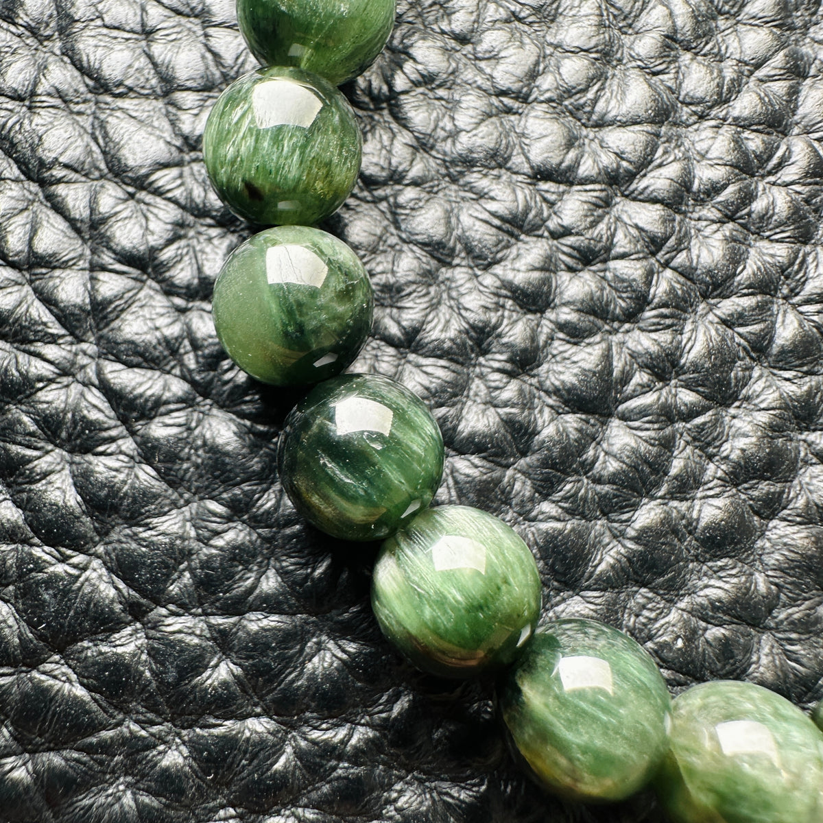 Green Rutilated Quartz Bracelet 綠髮晶 手串 02 | 手串 bracelet | 側面角度 side angle