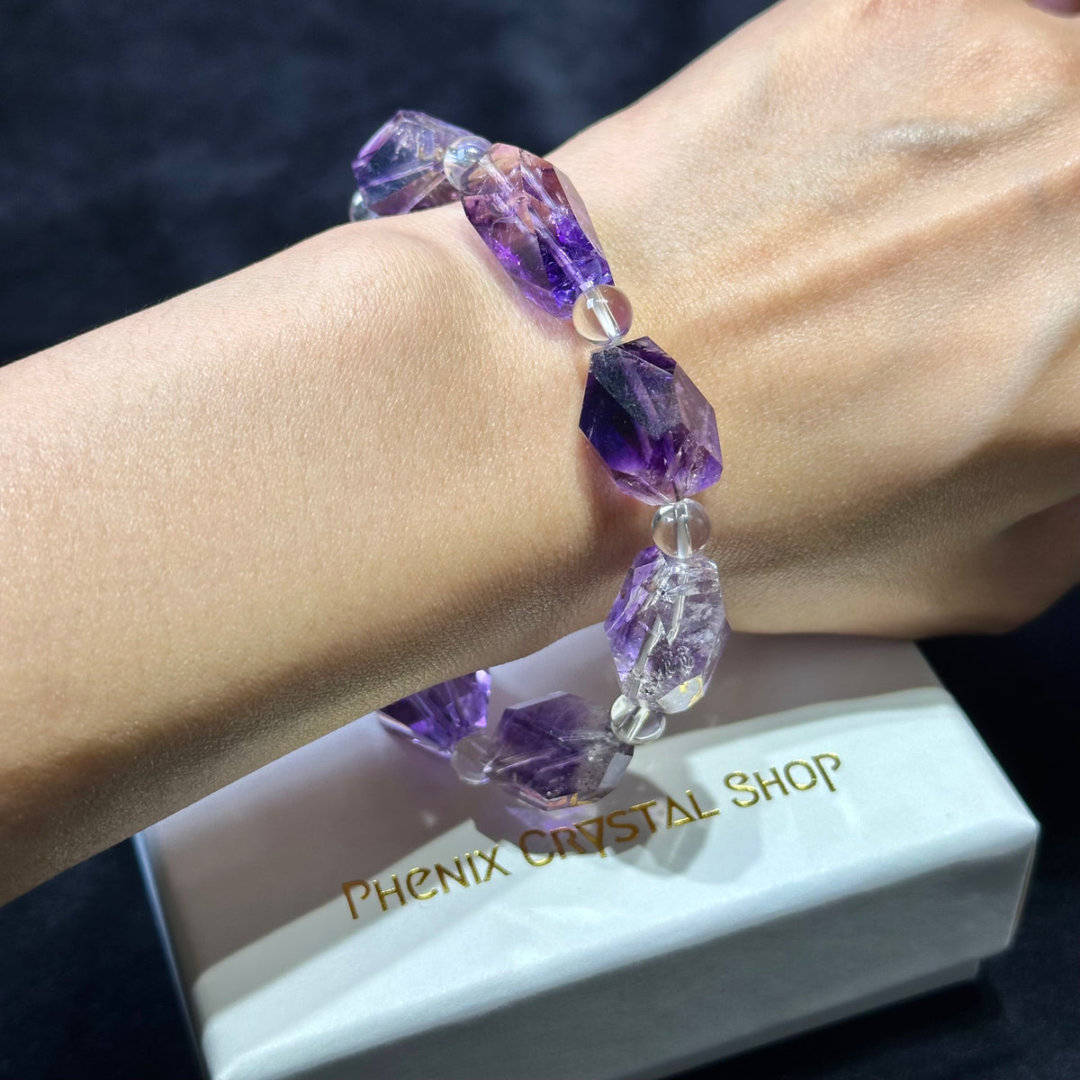 Purple Super Seven 紫超級七不規則手串 | 手串 bracelet | 紋理特寫 texture detail