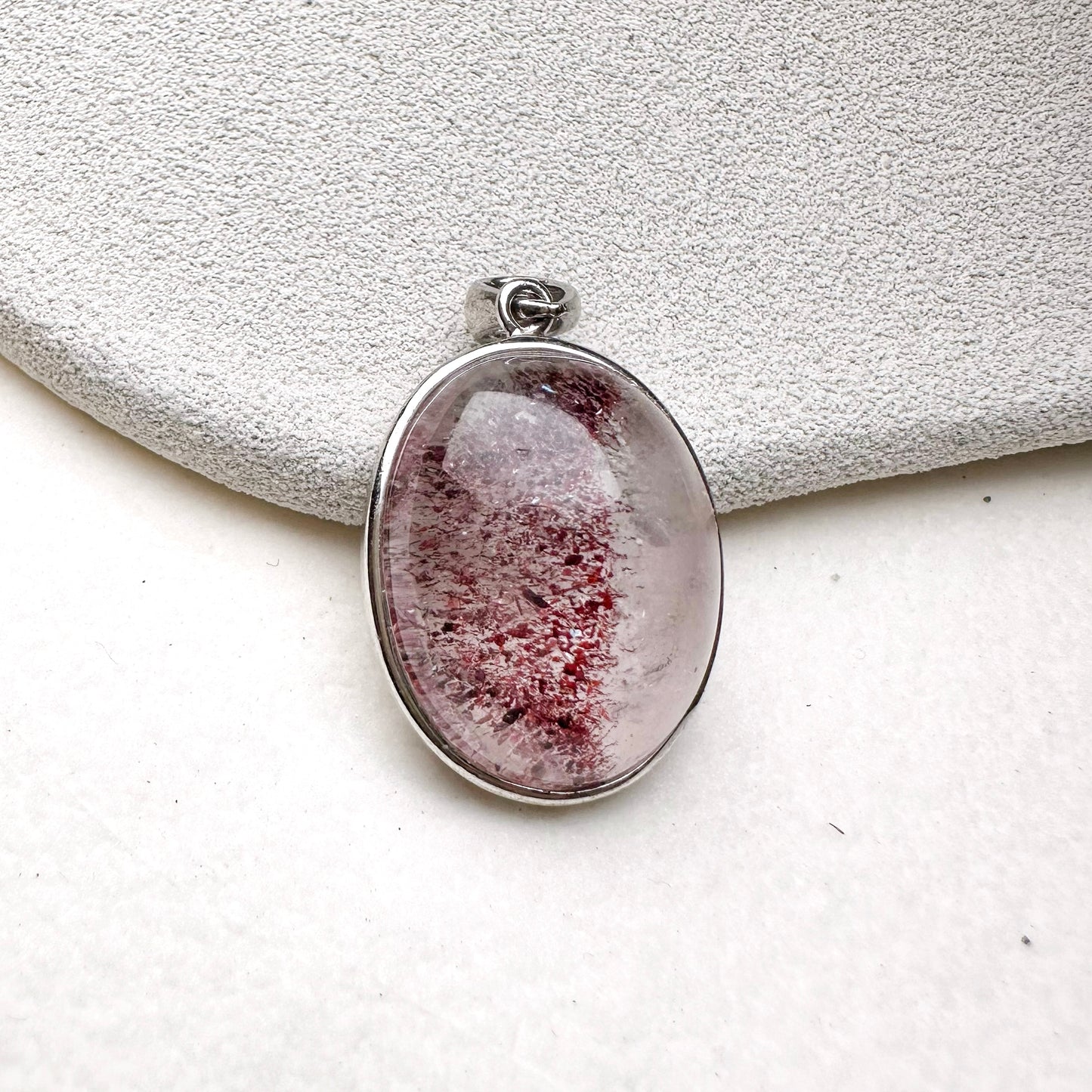 Red Super Seven Pendant 紅超七吊墜 | 吊墜 pendant | 紋理特寫 texture detail