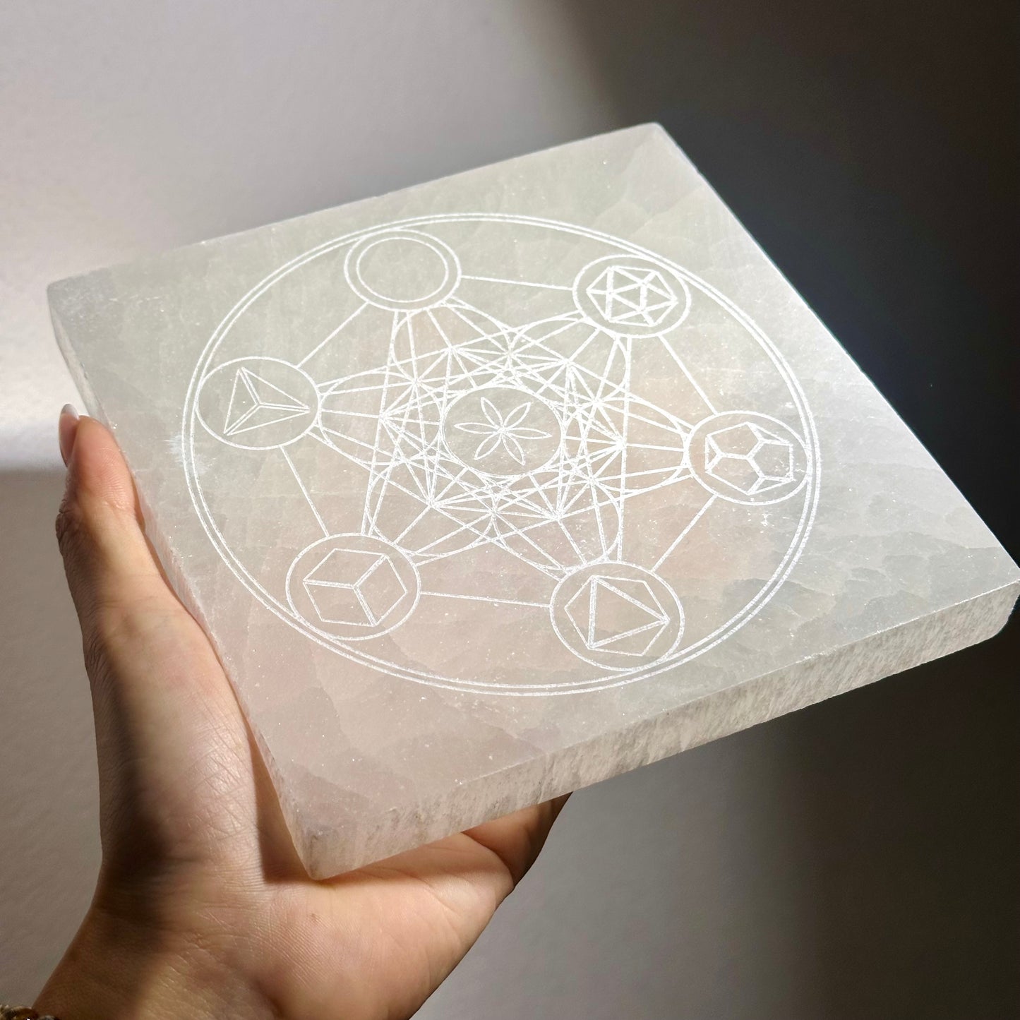 Selenite Plate Metatron's Cube 透石膏板 麥達昶立方體 | 板 plate | 紋理特寫 texture detail