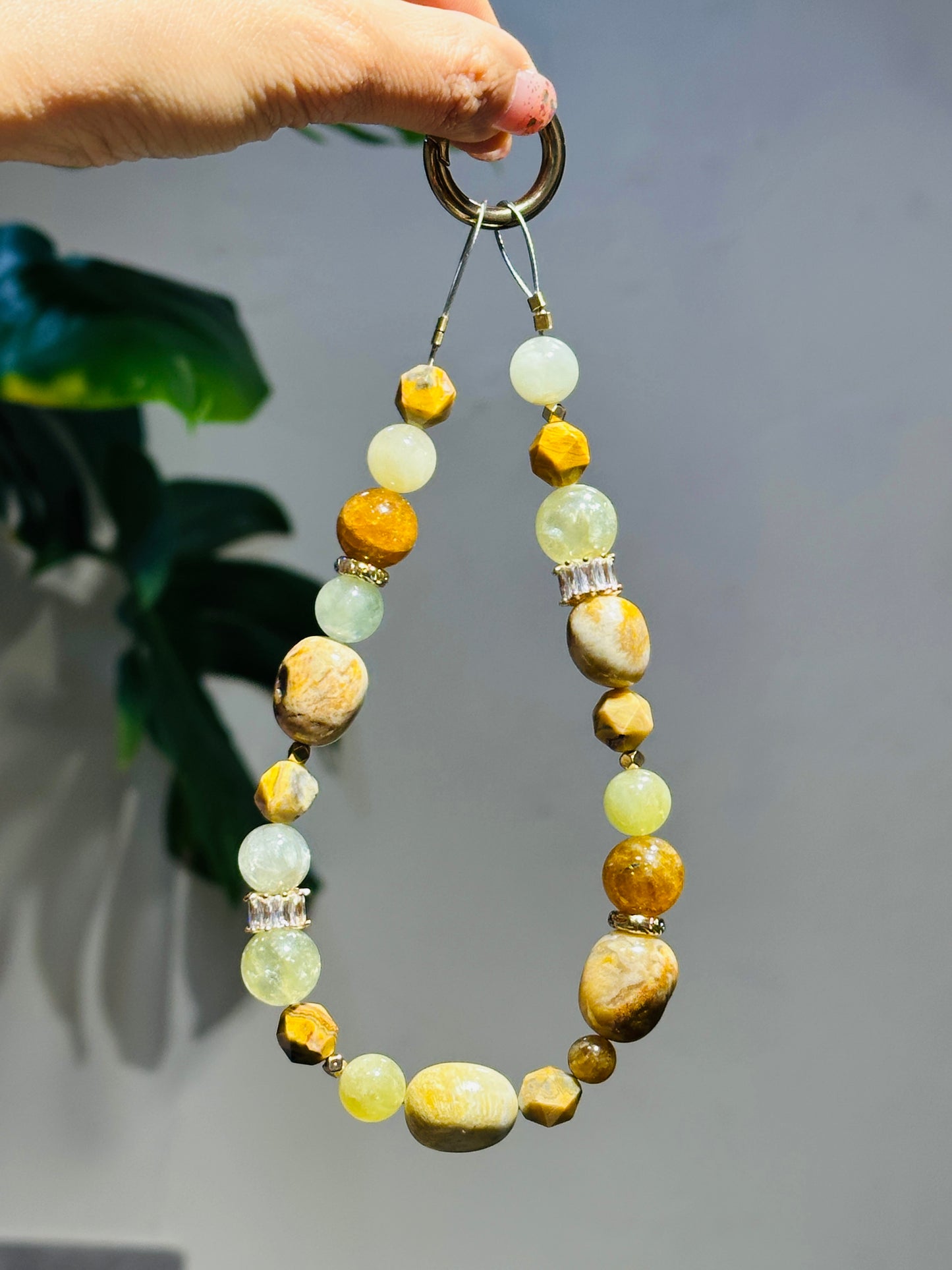 Phone Strap - Coral, Green Mica, Crazy Agate, Yellow Tourmaline 電話繩 - 珊瑚玉 綠雲母 瘋狂瑪瑙 黃碧璽