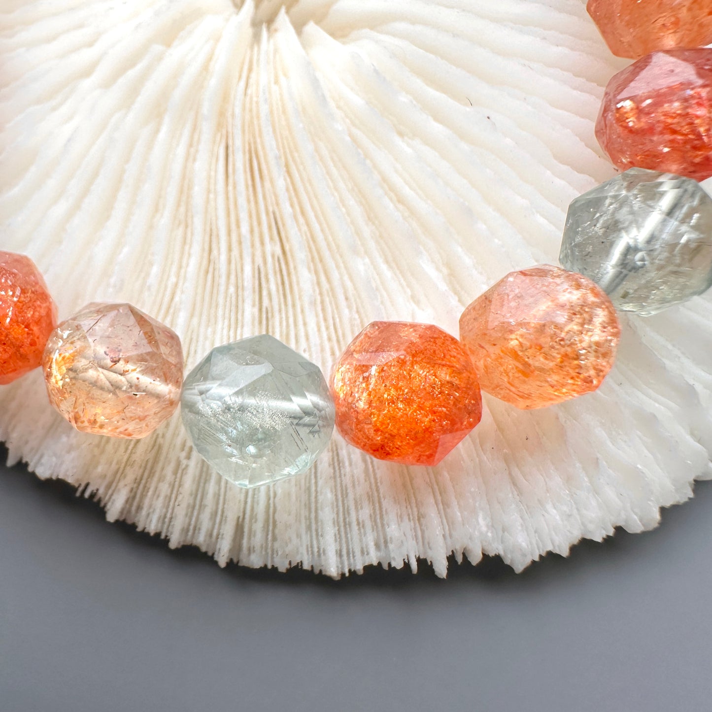 Arusha Sunstone Bracelet Starcut 阿魯沙太陽石手串 10mm