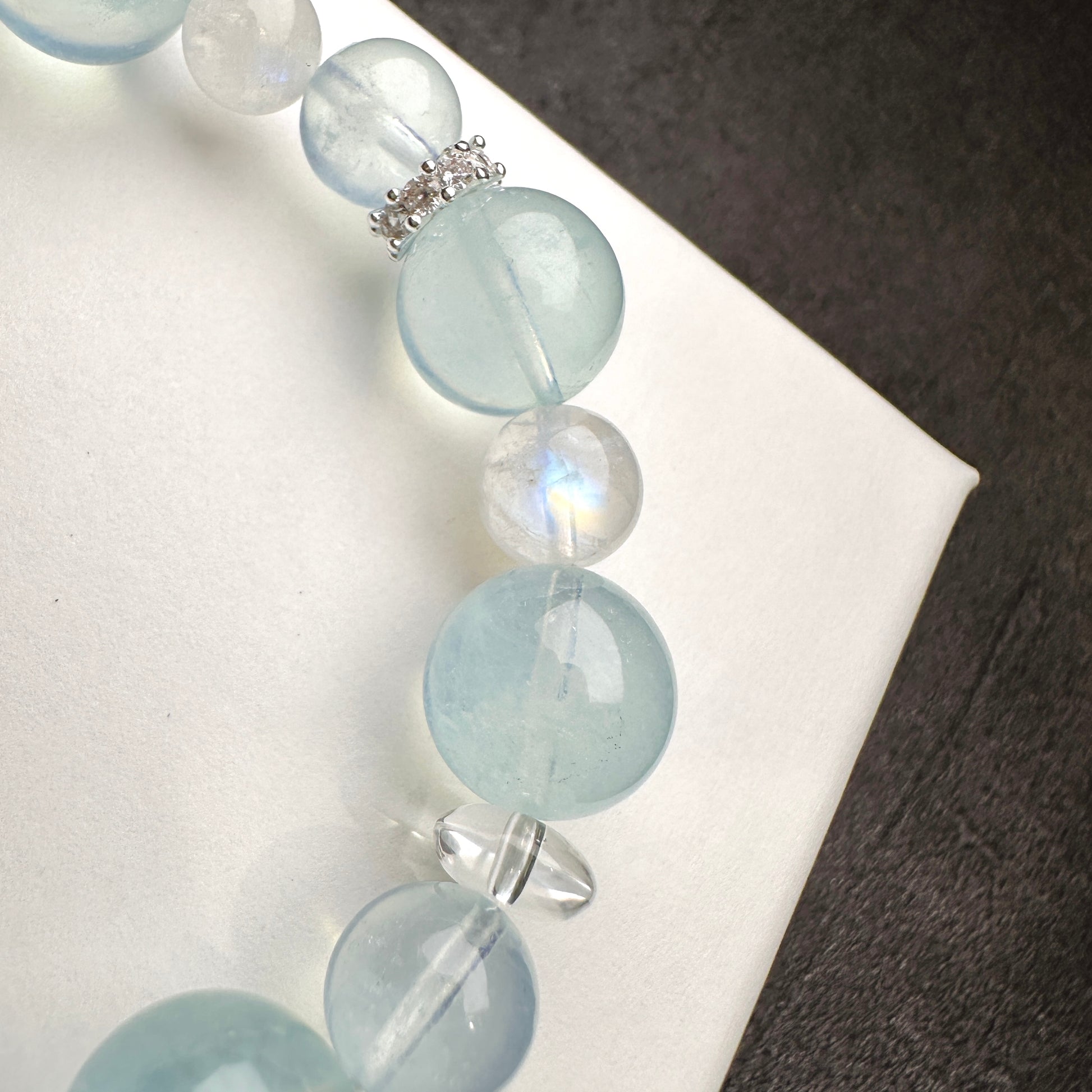海藍寶 月亮石 功效 手串 Aquamarine  Bracelet 屬水手串 水晶設計款 銅鑼灣水晶店 旺角水晶店 屬水水晶 Moonstone 