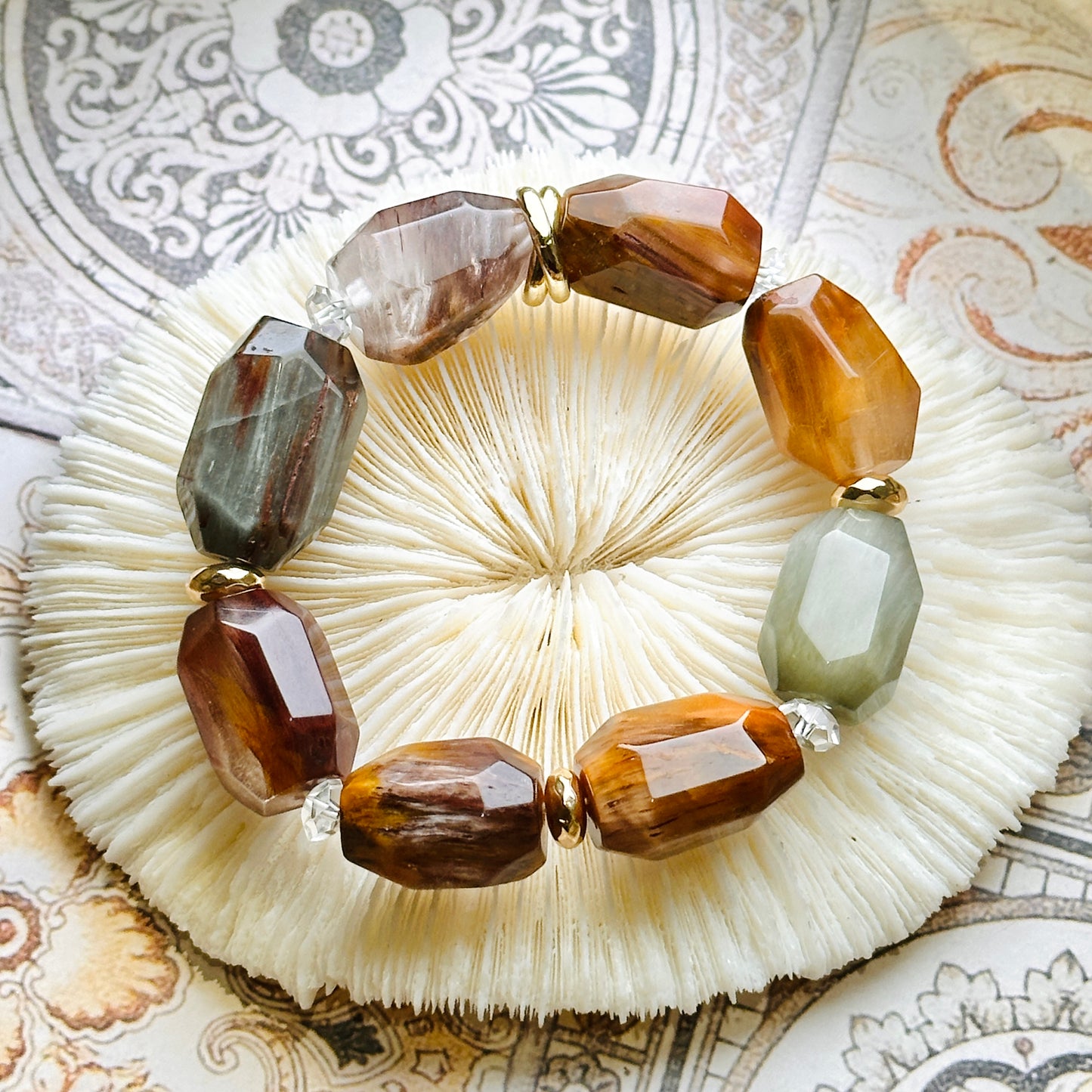 Rabbit Hair Rutilated Quartz Bracelet 兔毛水晶 切割款手串