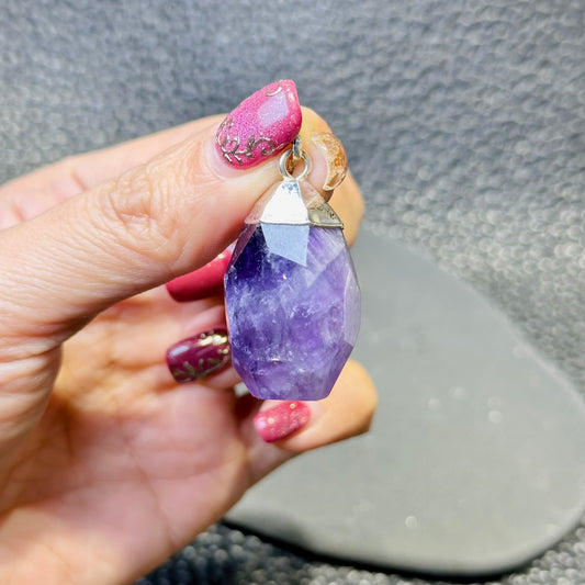 Amethyst Faceted Pendant 紫水晶切割款吊墜 | 吊墜 pendant | 正面圖 front view
