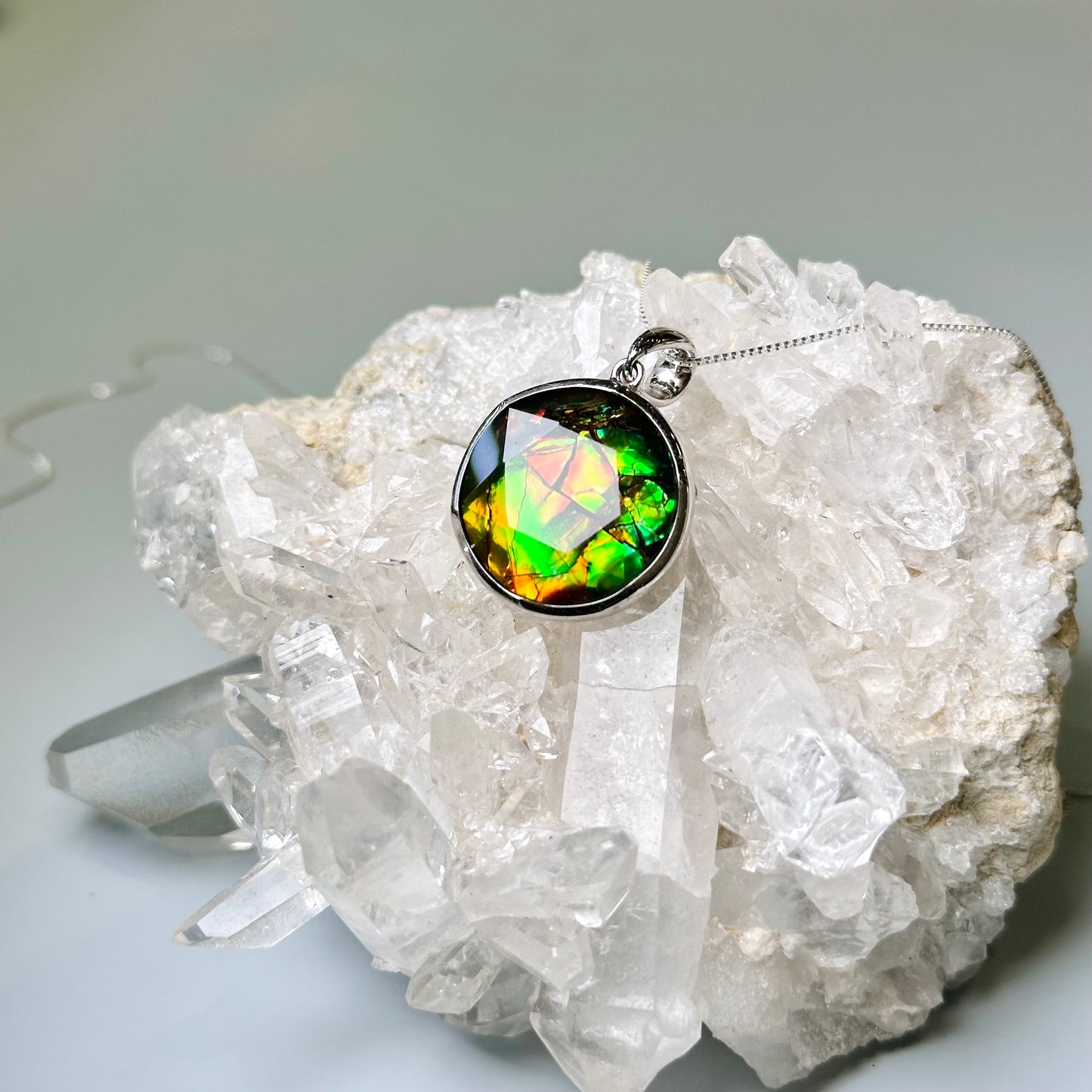 Ammolite 斑彩石 大衛星吊墜 | 吊墜 pendant | 整體圖 full piece view