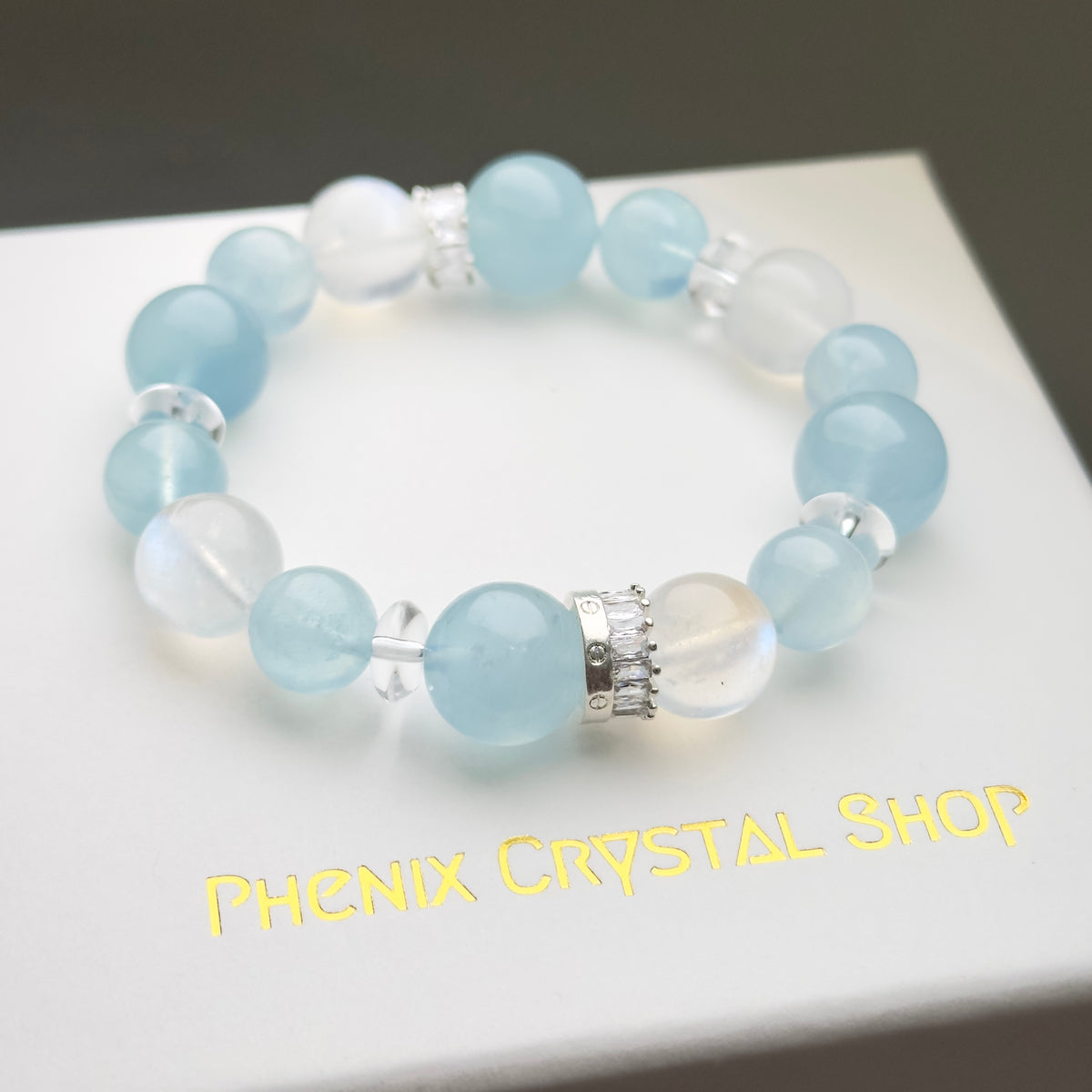 Aquamarine x Moonstone Design Bracelet 海藍寶x月亮石 設計手串 | 手串 bracelet | 側面角度 side angle