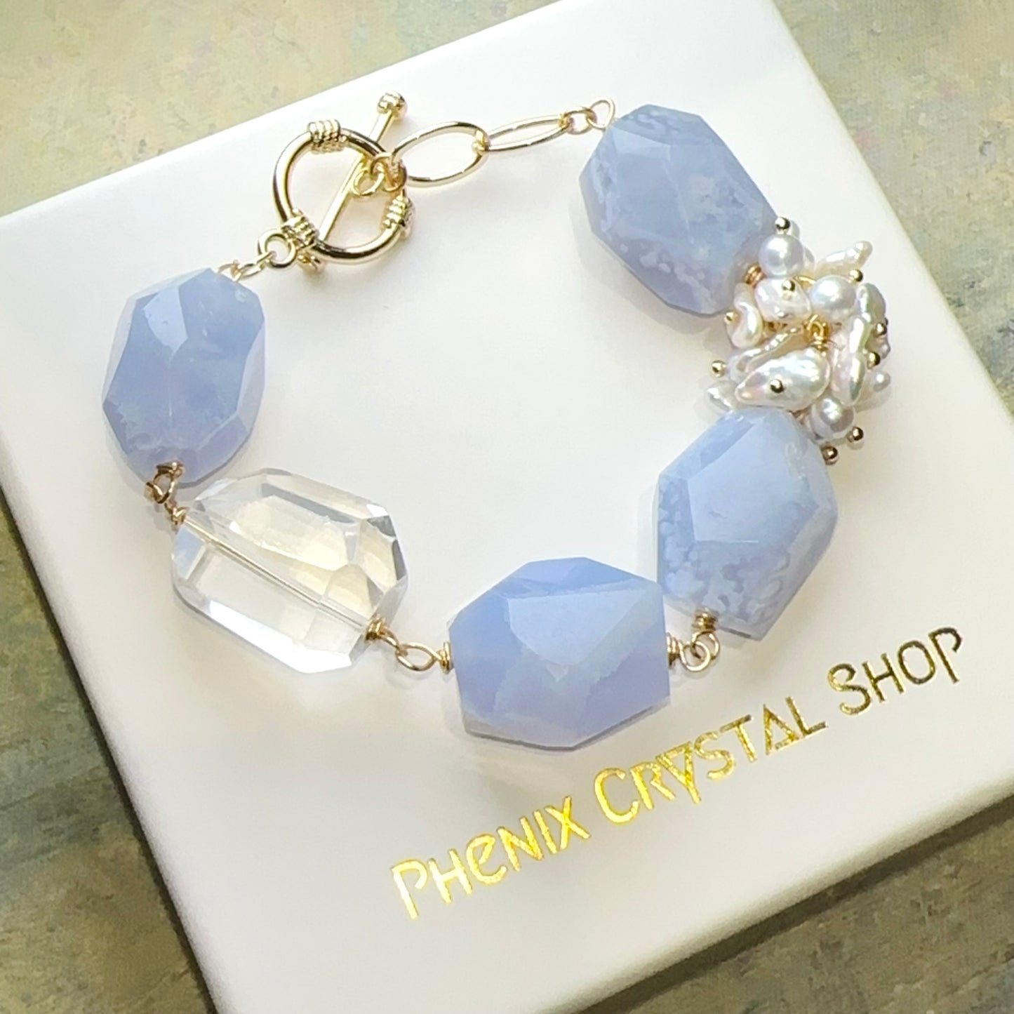 Blue Lace Agate & Pearl & Clear Quartz Bracelet 藍紋瑪瑙 珍珠 白水晶 手鏈 | 手串 bracelet | 細節特寫 close up detail