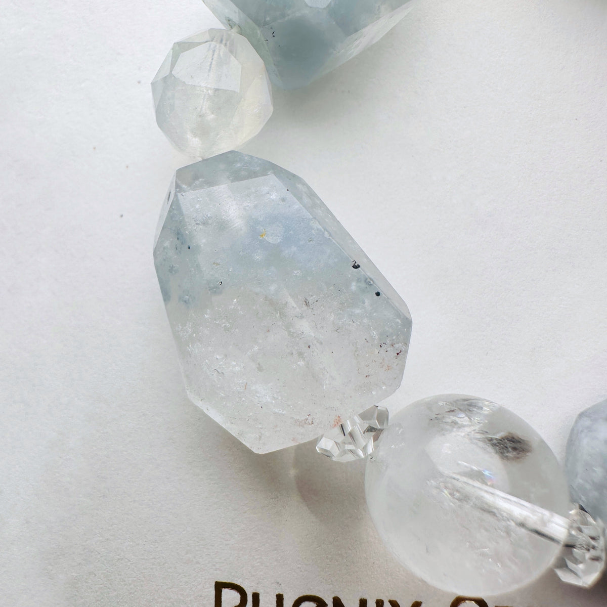 Blue Rabbit Hair Rutilated Quartz x Moonstone x White Phantom 藍絨兔毛 白幽靈 月亮石 | 原礦 raw-crystal | 整體圖 full piece view