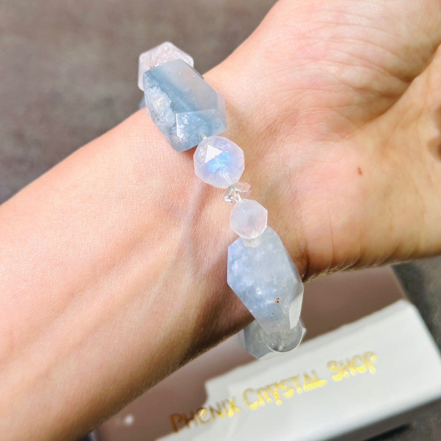 Blue Rabbit Hair Rutilated Quartz x Moonstone x White Phantom 藍絨兔毛 白幽靈 月亮石 | 原礦 raw-crystal | 側面角度 side angle