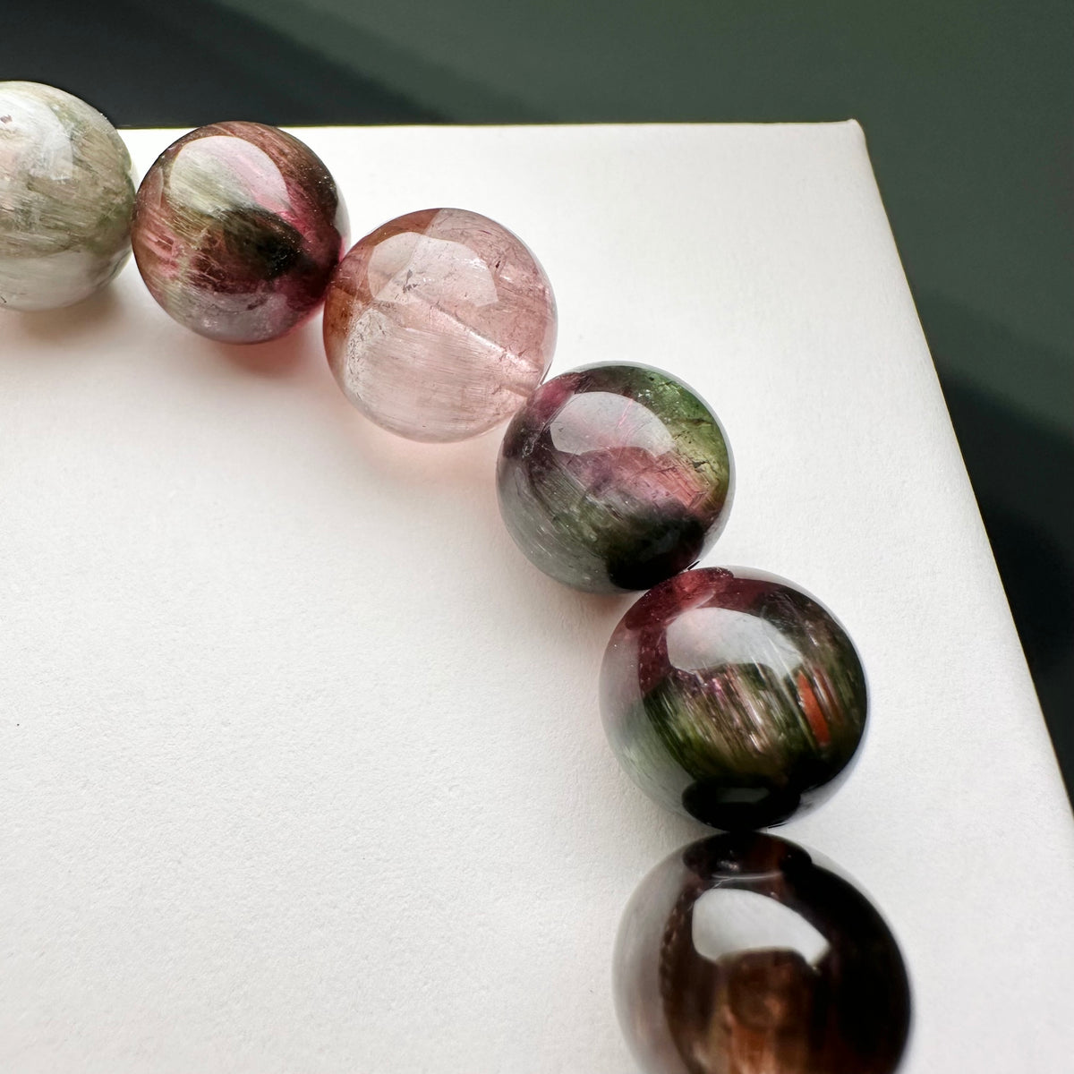 Cat Eye Tourmaline 特別版貓眼碧璽 | 原礦 raw-crystal | 紋理特寫 texture detail
