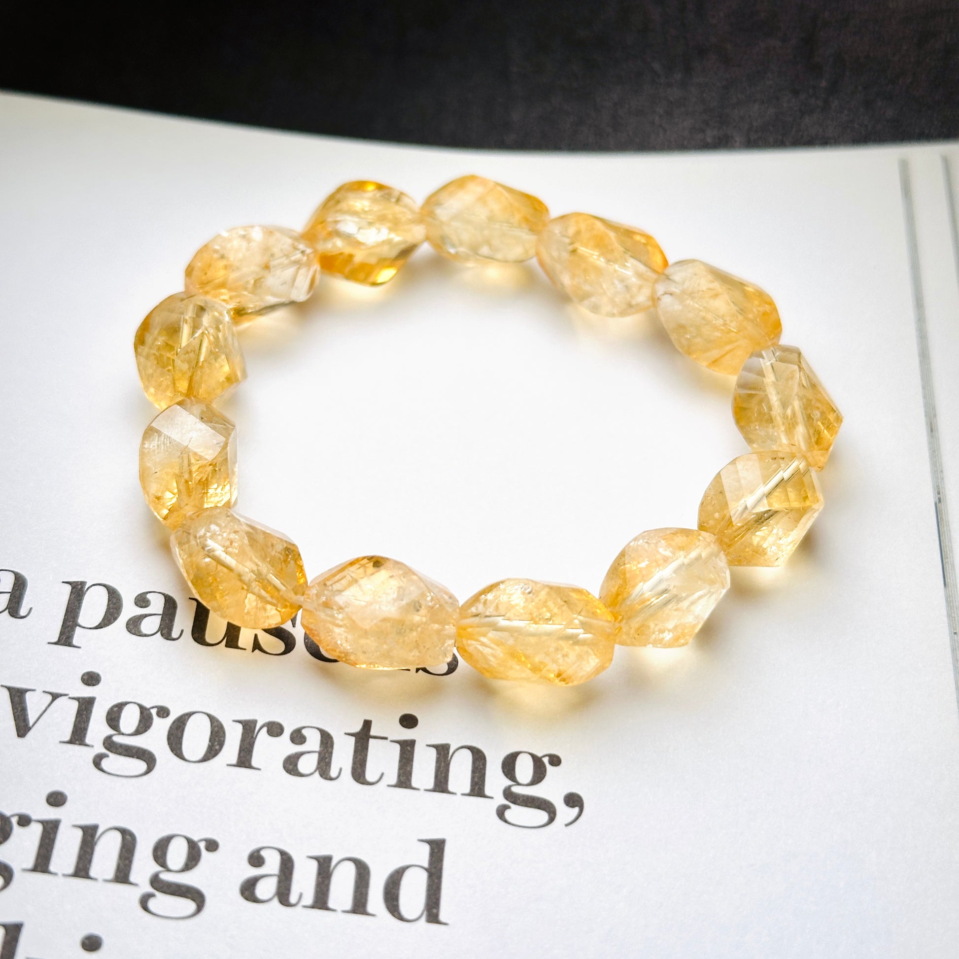 Citrine Faceted Bracelet 黃晶切割款手串 | 手串 bracelet | 細節特寫 close up detail