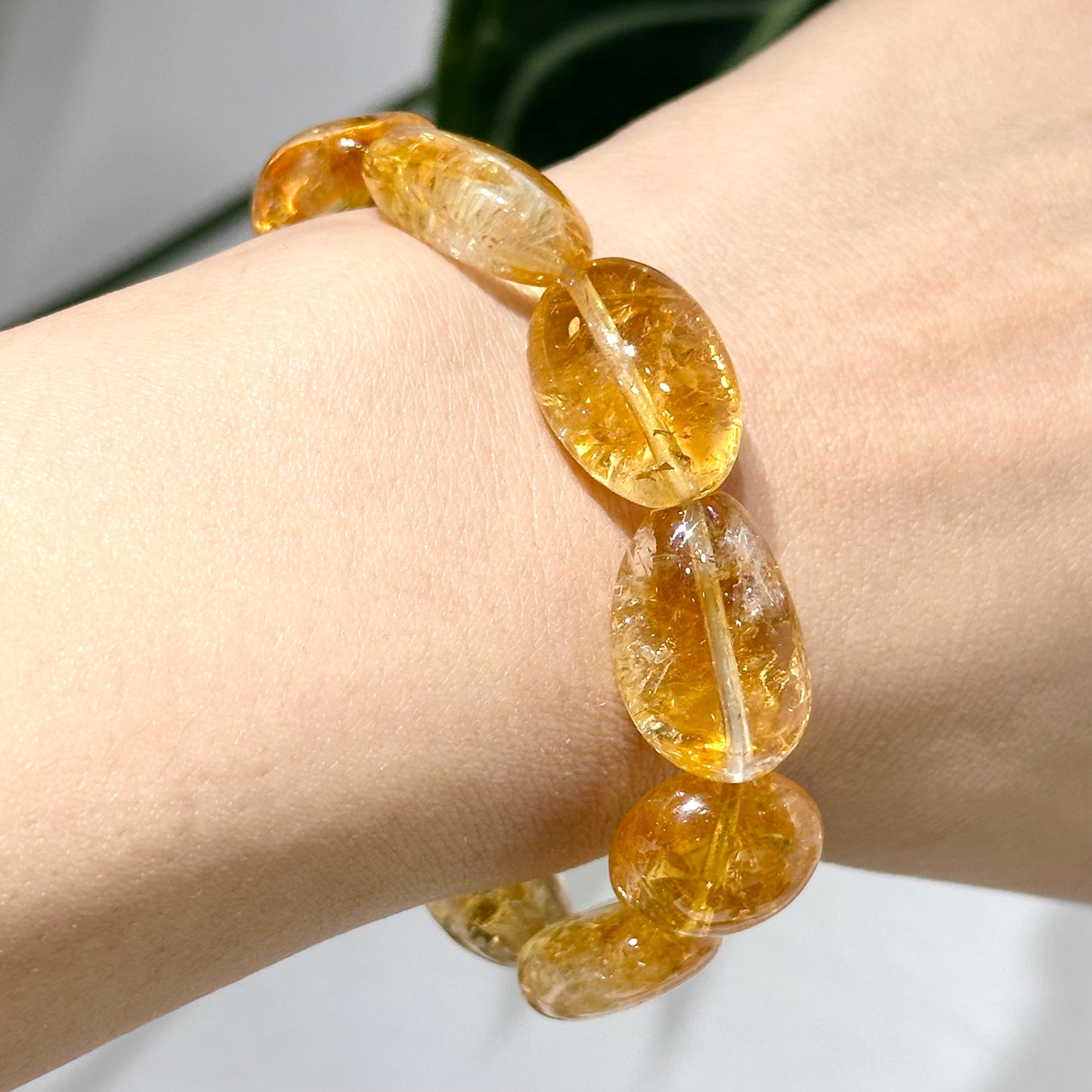 Citrine Irregular Bracelet 黃晶不規則手串 | 手串 bracelet | 紋理特寫 texture detail
