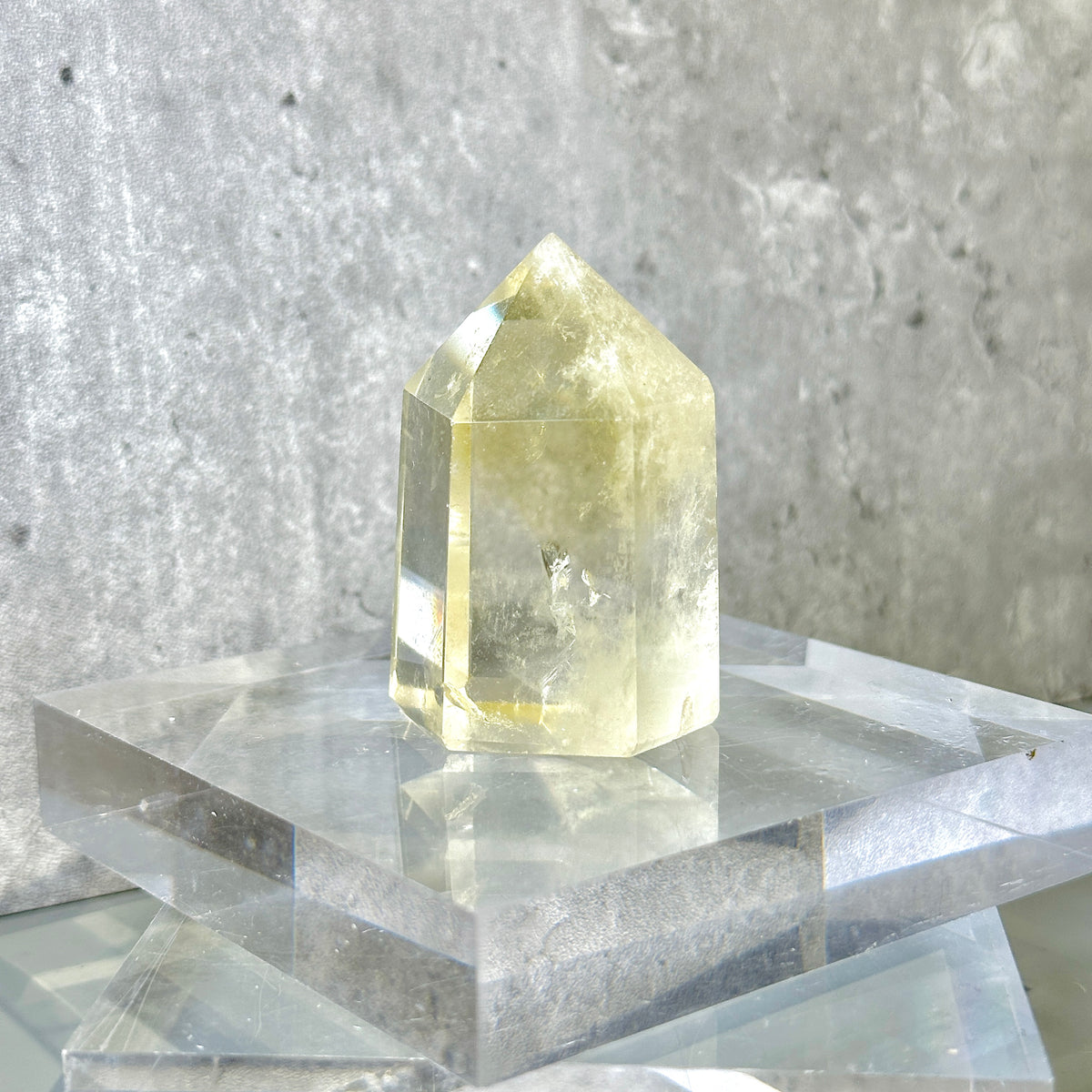 Citrine Point Tower 黃晶柱 02 | 晶柱 crystal-point | 側面角度 side angle