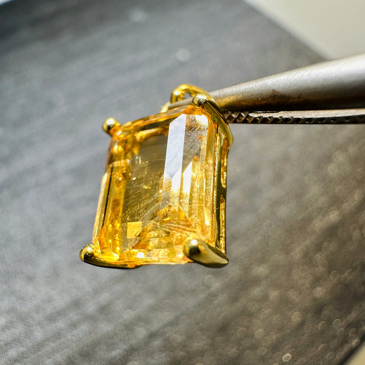 Citrine Square Pendant 黃晶方形吊墜 | 吊墜 pendant | 整體圖 full piece view