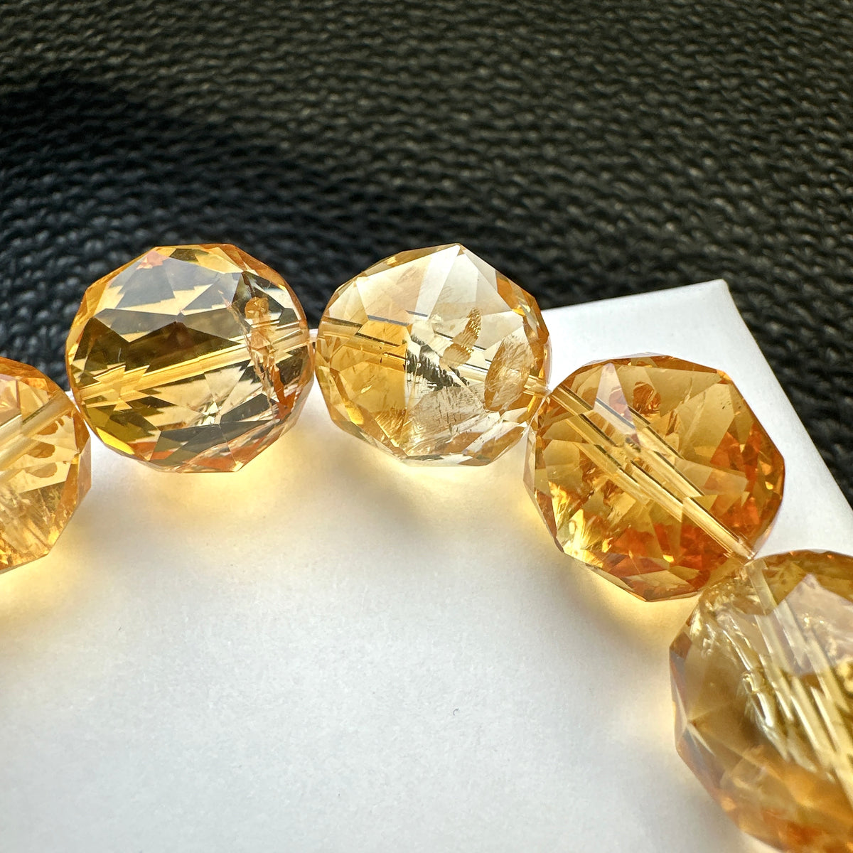 Citrine Starcut Bracelet 黃晶星切手串 | 手串 bracelet | 紋理特寫 texture detail