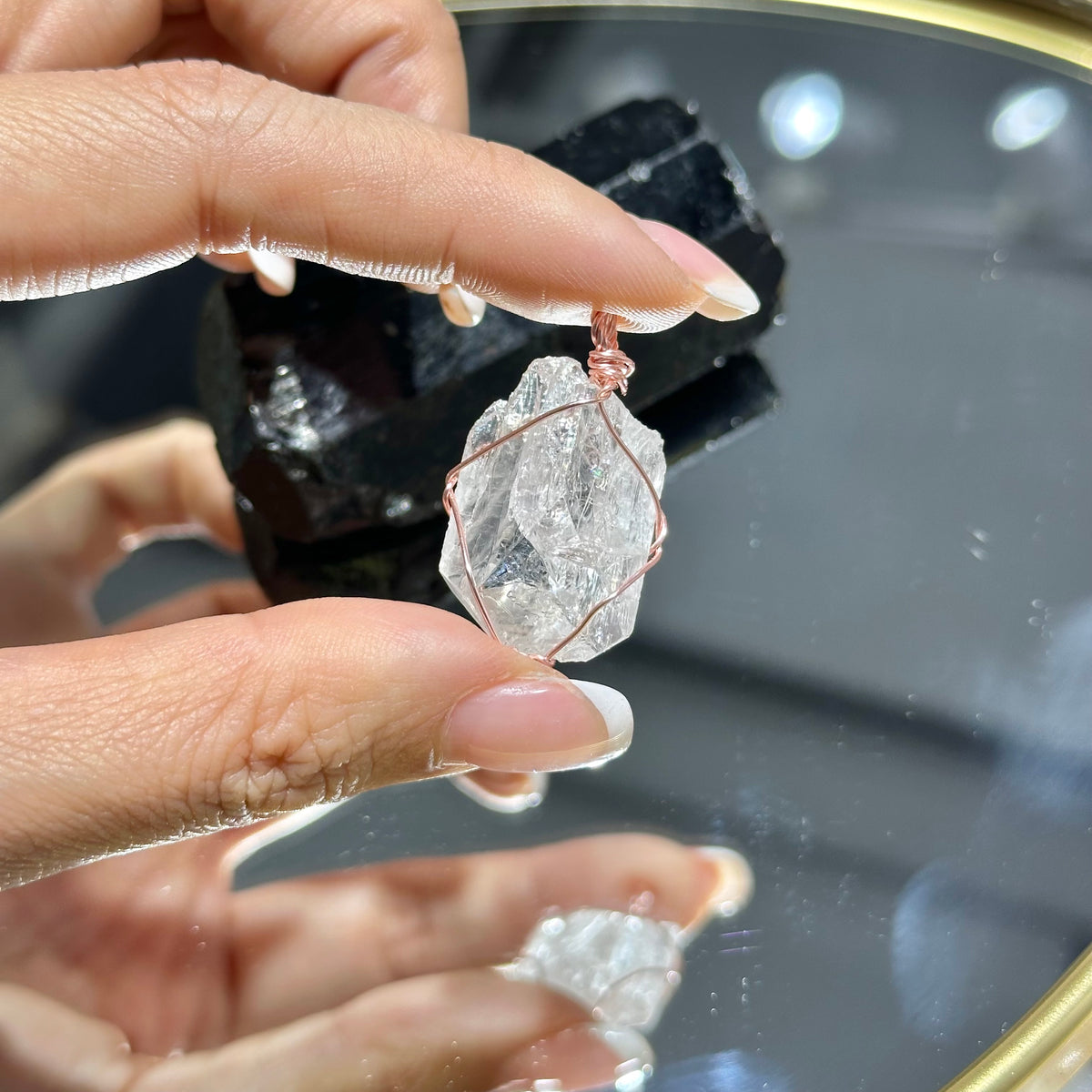 Danburite Pendant 賽黃晶吊墜 | 吊墜 pendant | 紋理特寫 texture detail