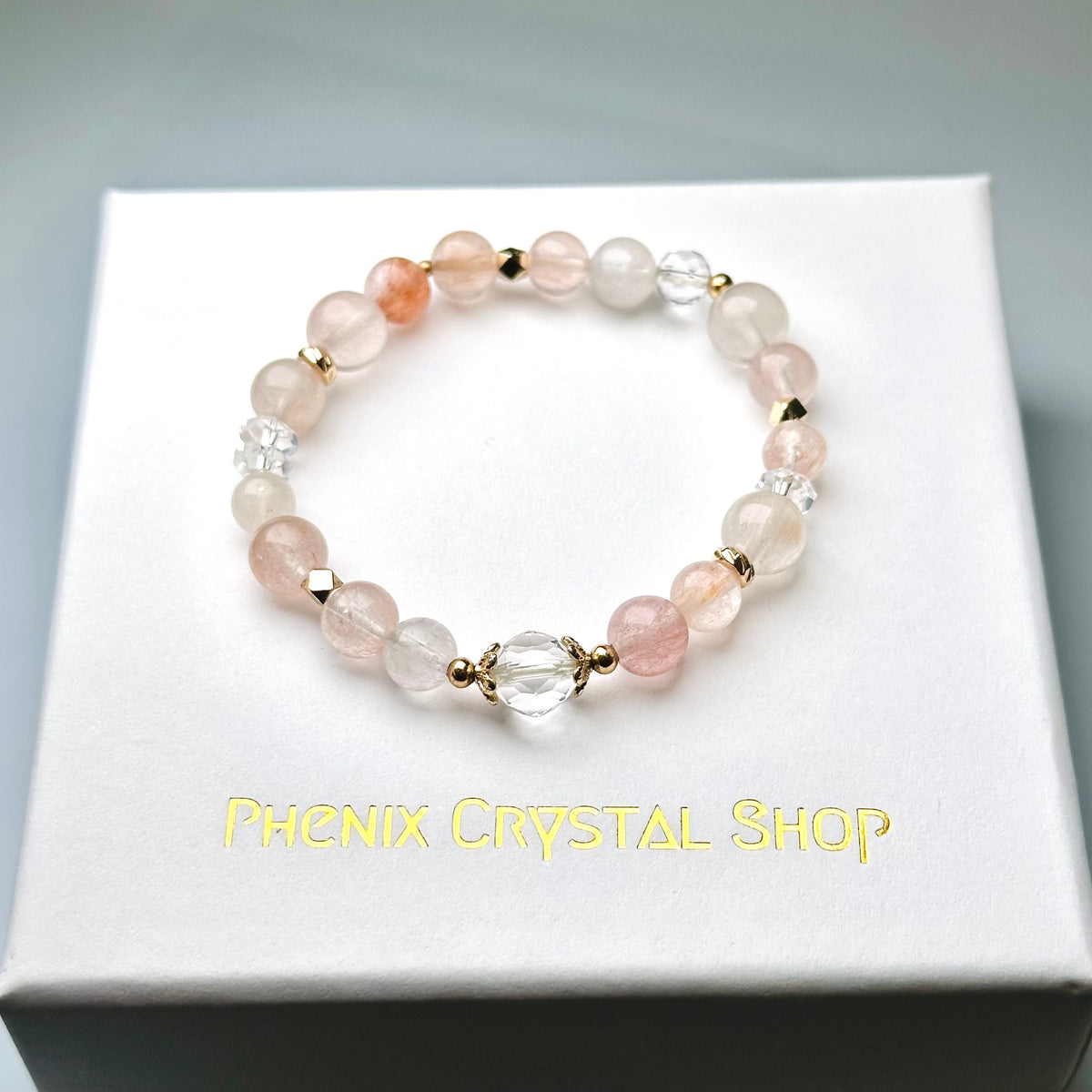 Design Rabbit Hair Quartz 兔毛設計手串 | 手串 bracelet | 側面角度 side angle