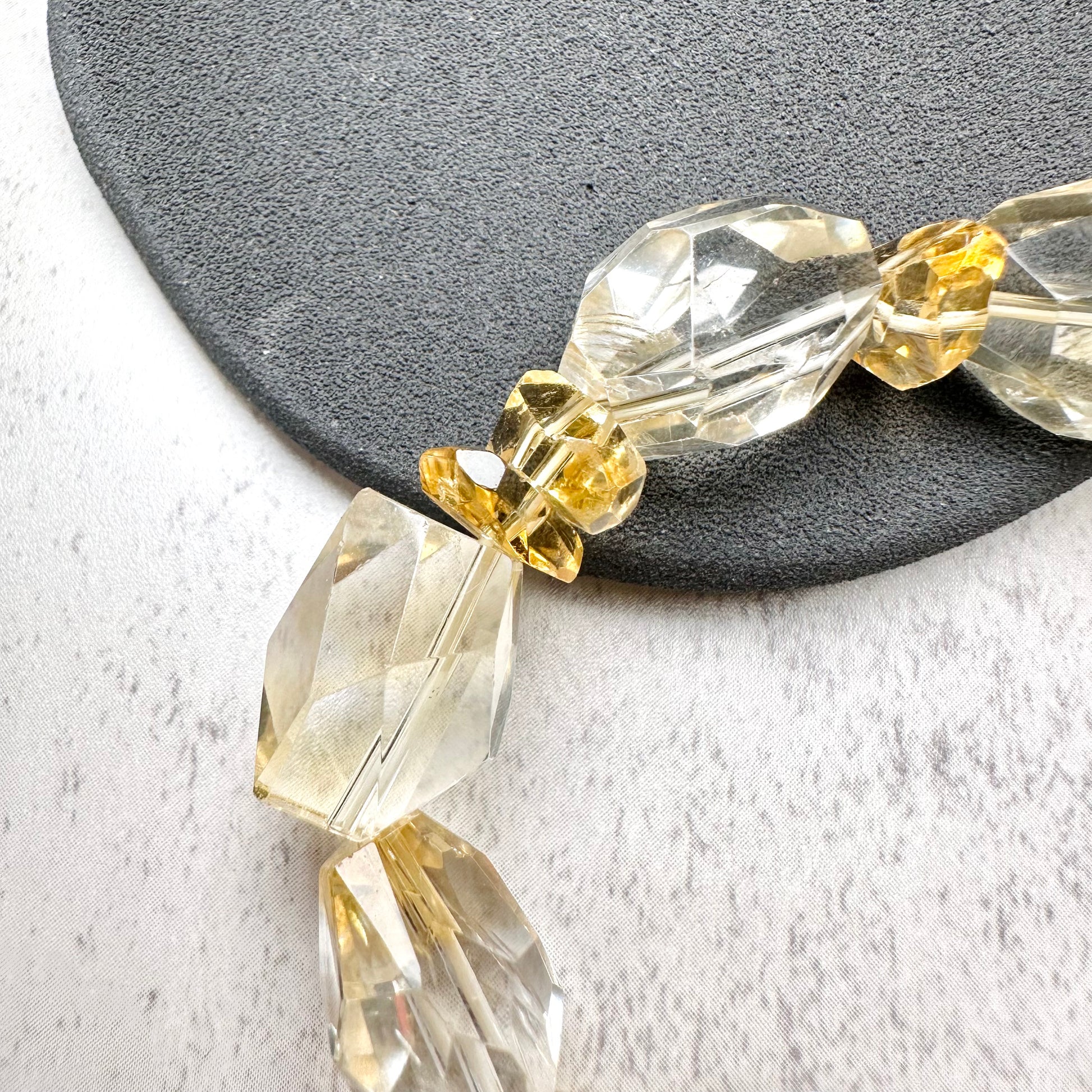 Faceted Citrine Bracelet 黃晶切割款手串 | 手串 bracelet | 細節特寫 close up detail