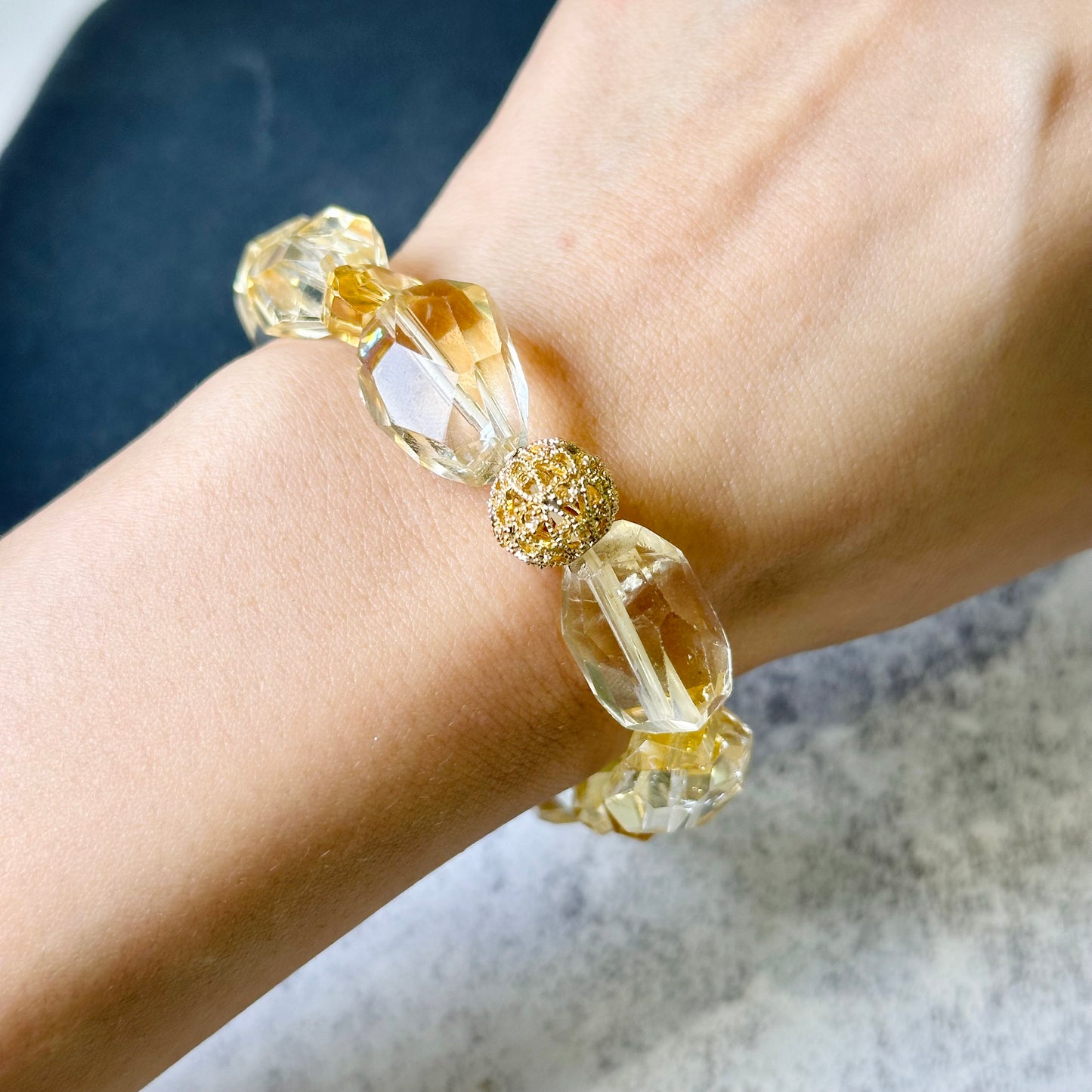Faceted Citrine Bracelet 黃晶切割款手串 | 手串 bracelet | 紋理特寫 texture detail