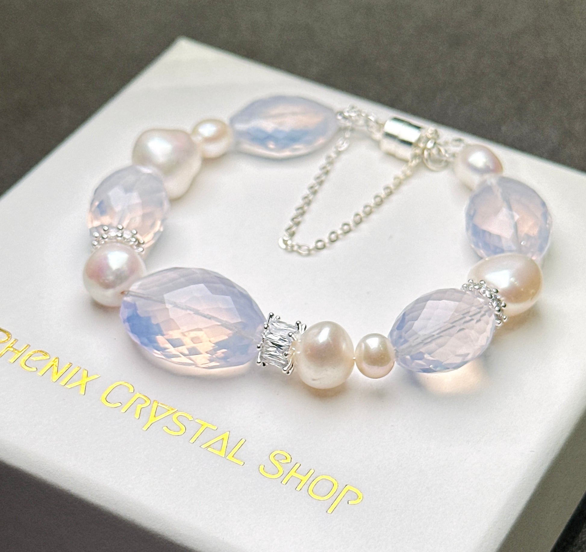 Faceted Lavender Quartz with Baroque Pearl 切割款紫玉晶 巴洛克珍珠手鏈 | 手串 bracelet | 細節特寫 close up detail