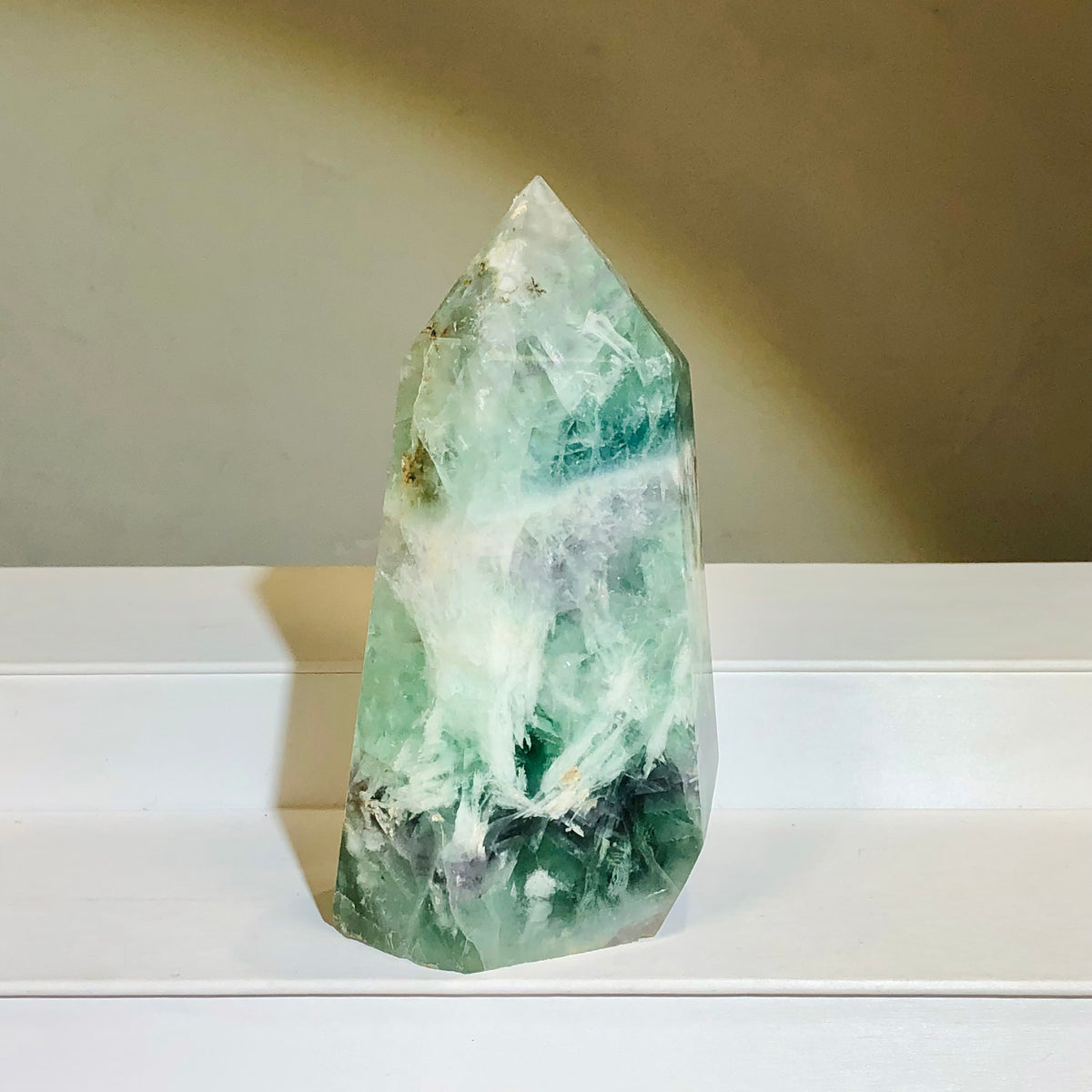 Feather Fluorite Point Tower 羽毛螢石柱 | 晶柱 crystal-point | 紋理特寫 texture detail
