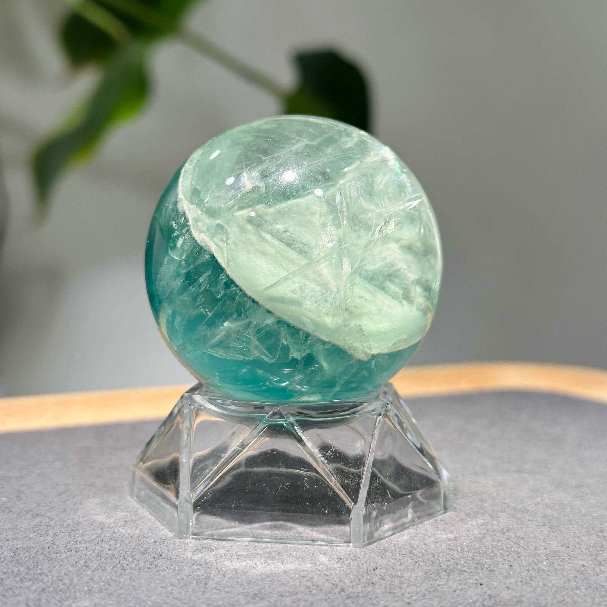 Fluorite Sphere 螢石球 | 水晶球 sphere | 紋理特寫 texture detail