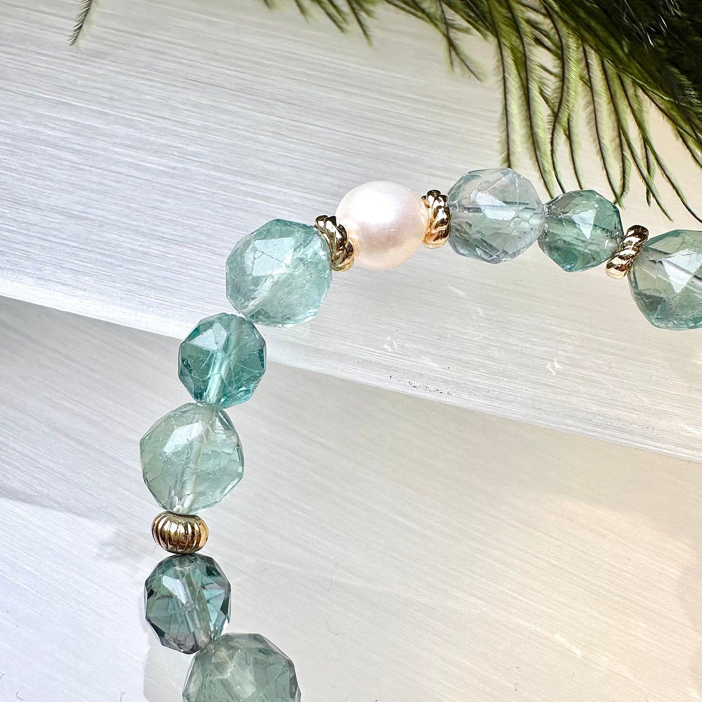 Fluorite x Pearl Bracelet 螢石x淡水珍珠手串 | 手串 bracelet | 細節特寫 close up detail