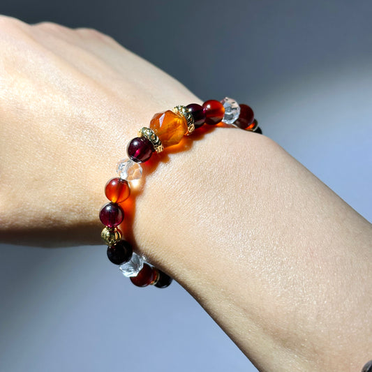Garnet Bracelet | 手串 bracelet | 正面圖 front view