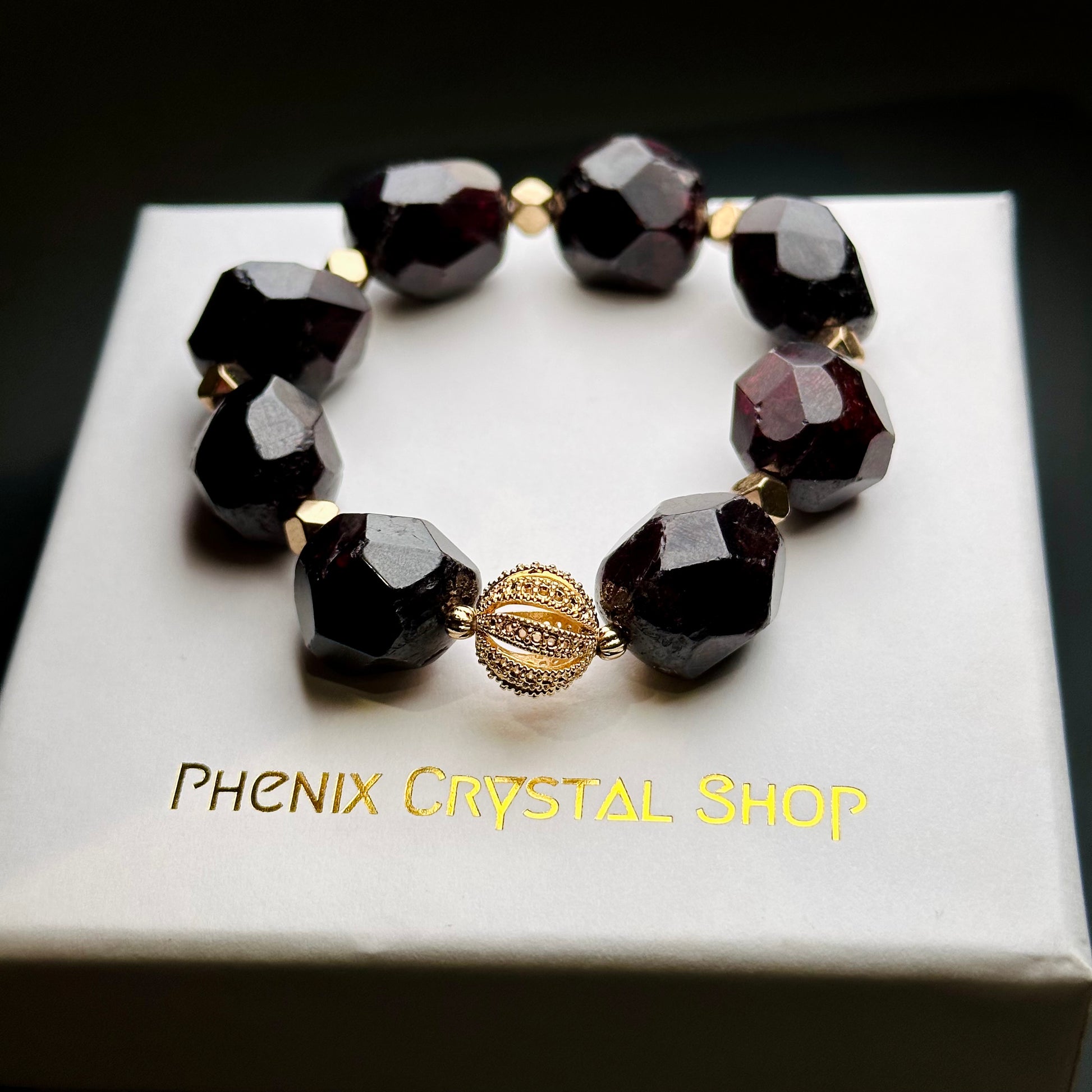 Garnet Faceted 石榴石切割款手串 | 手串 bracelet | 正面圖 front view