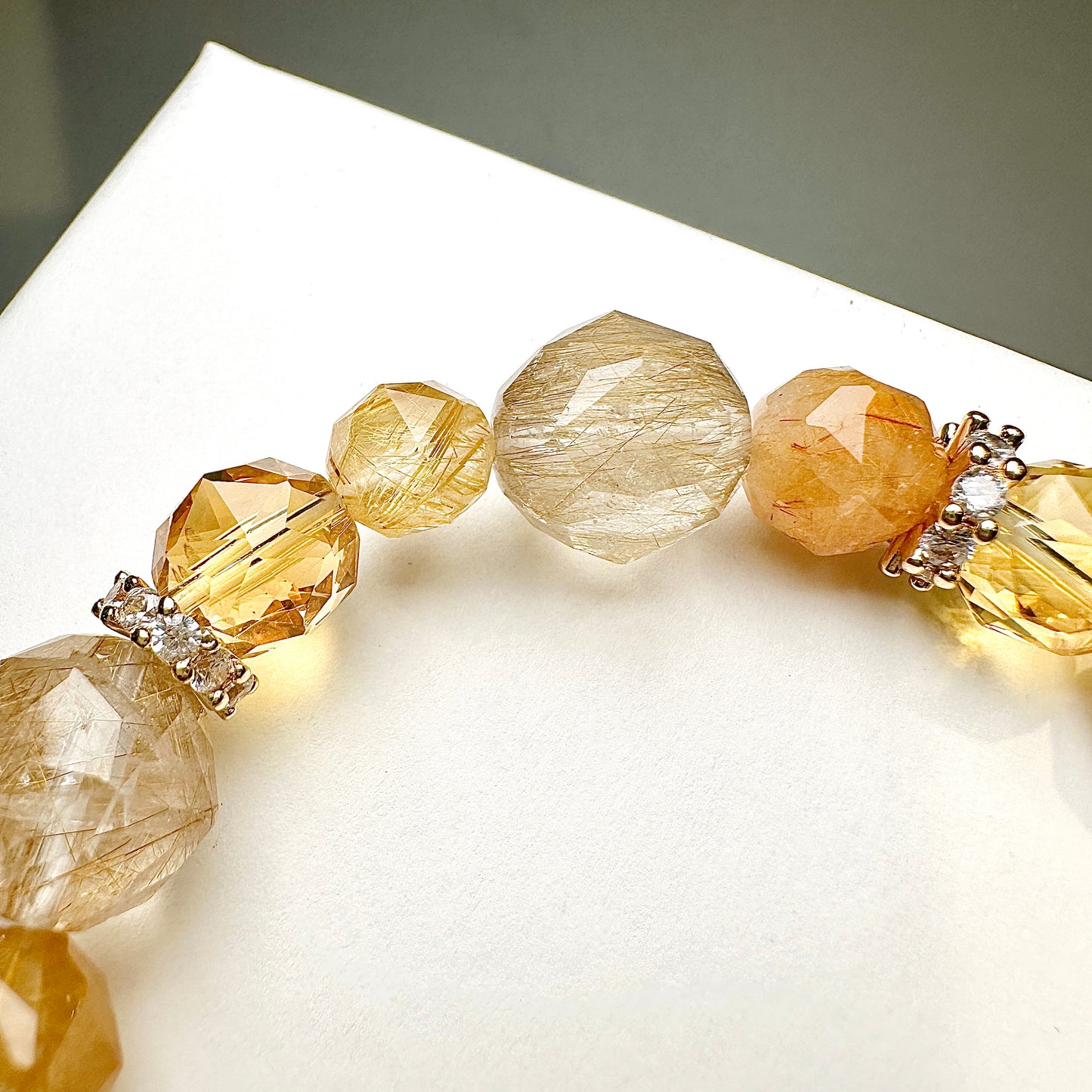 Gold Rutilated Quartz & Citrine Design Starcut Bracelet 金髮晶 黃晶 設計款手串 | 手串 bracelet | 側面角度 side angle