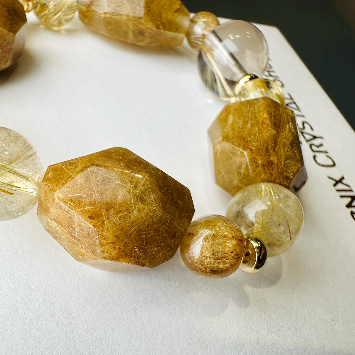 Gold Rutilated Quartz Faceted Bracelet 金髮晶不規則設計手串 02 | 手串 bracelet | 紋理特寫 texture detail