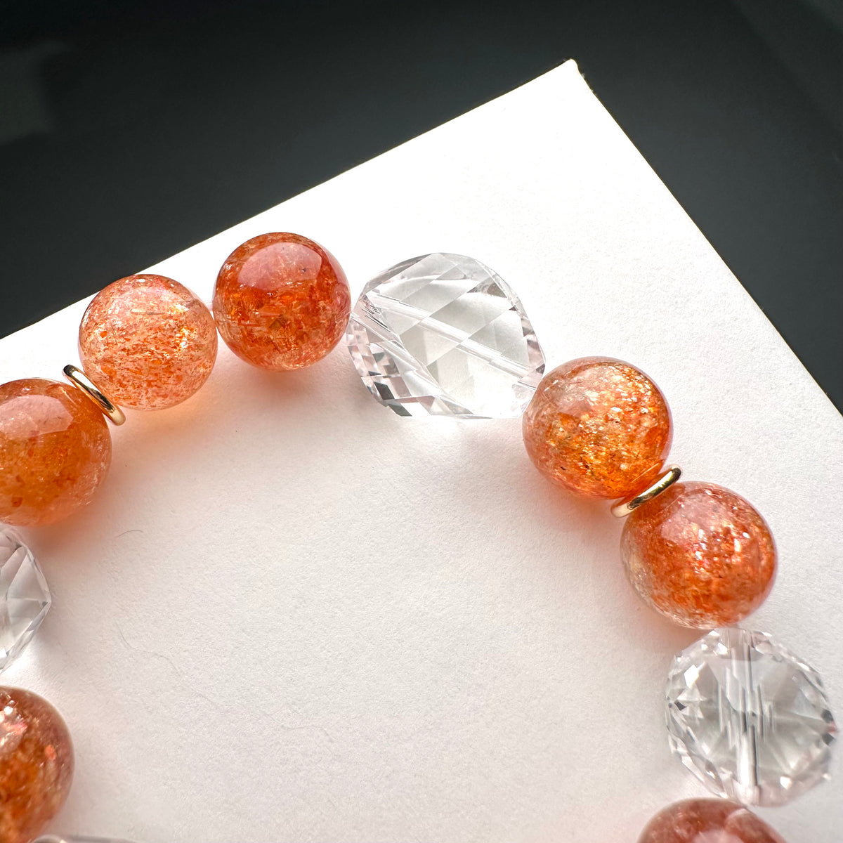 Gold Sunstone and Clear Quartz Design Bracelet 金太陽 白水晶 設計手串 | 手串 bracelet | 側面角度 side angle