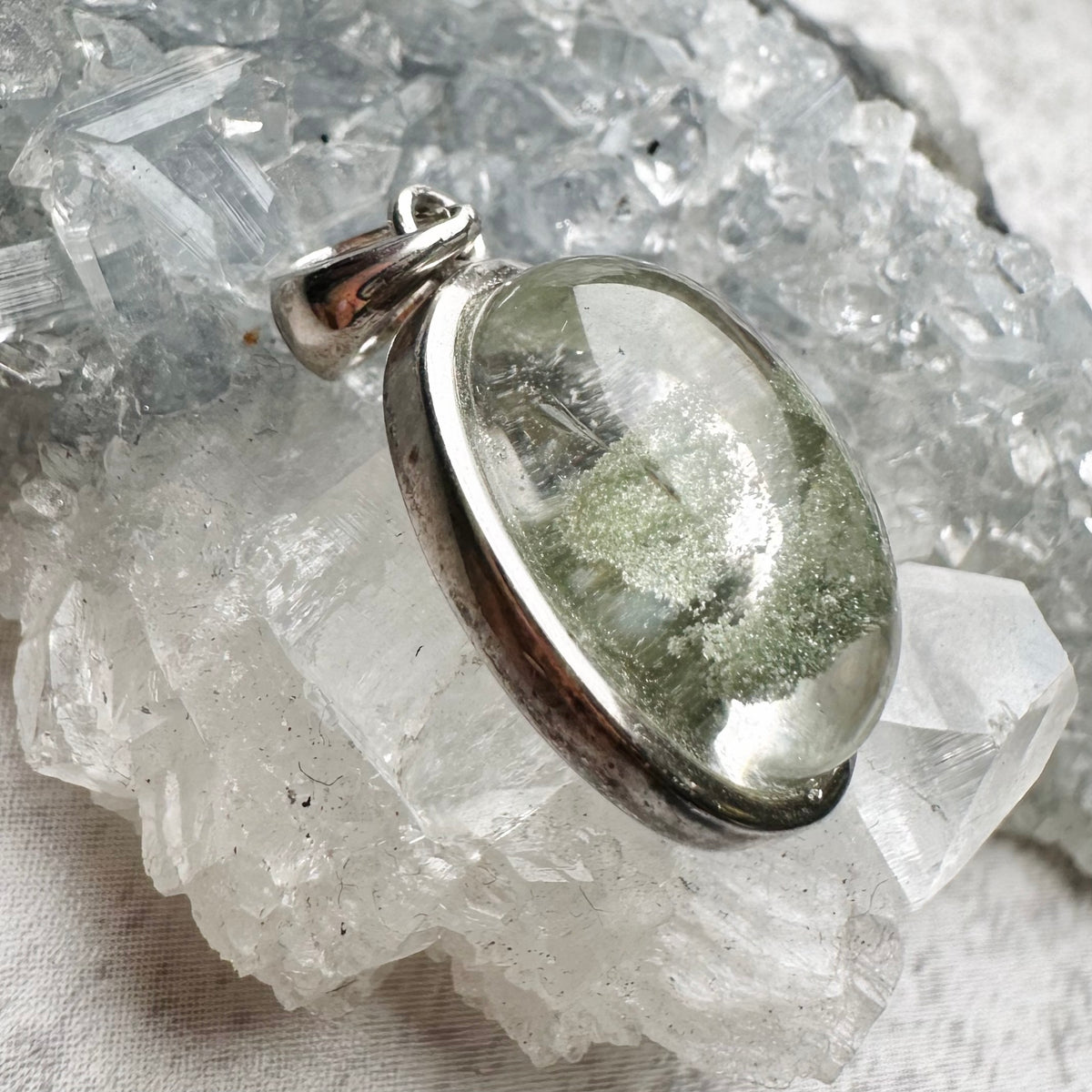 Green Phantom Pendant 1 綠幽靈吊墜 1 | 吊墜 pendant | 紋理特寫 texture detail