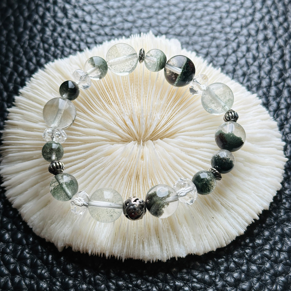 Green Phantom Quartz Design Bracelet 綠幽靈設計手串 | 手串 bracelet | 細節特寫 close up detail