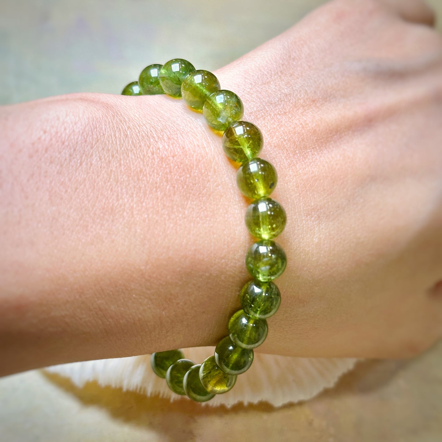 Green Tourmaline 透體綠碧璽 | 原礦 raw-crystal | 側面角度 side angle