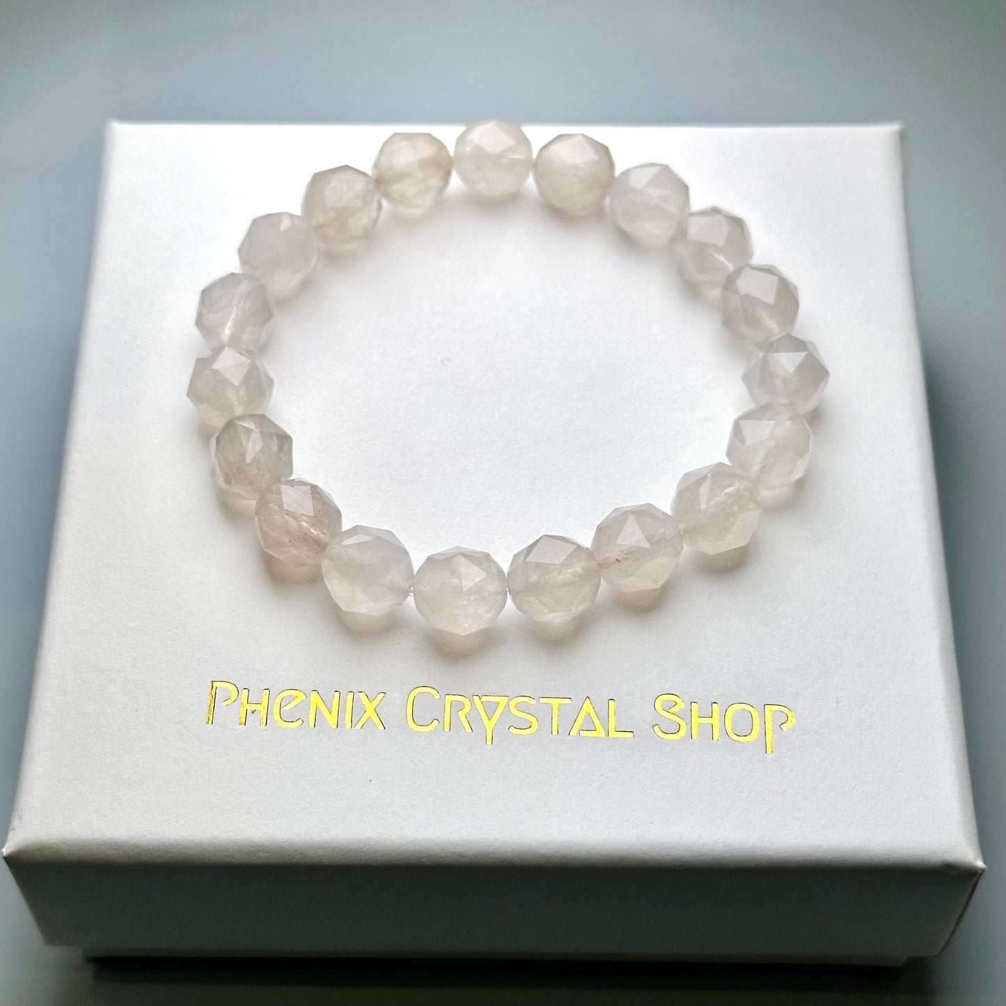 Grey Rabbit Hair Quartz 灰兔毛手串 | 手串 bracelet | 側面角度 side angle