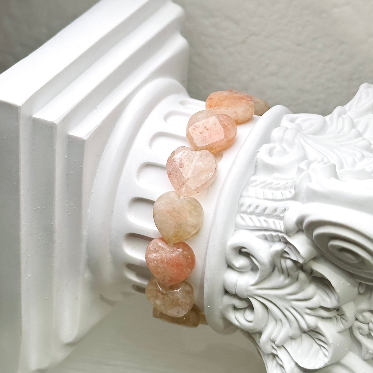Heart Shape Citrine with Inclusion 心型黃晶共生 | 擺件 decor-piece | 細節特寫 close up detail