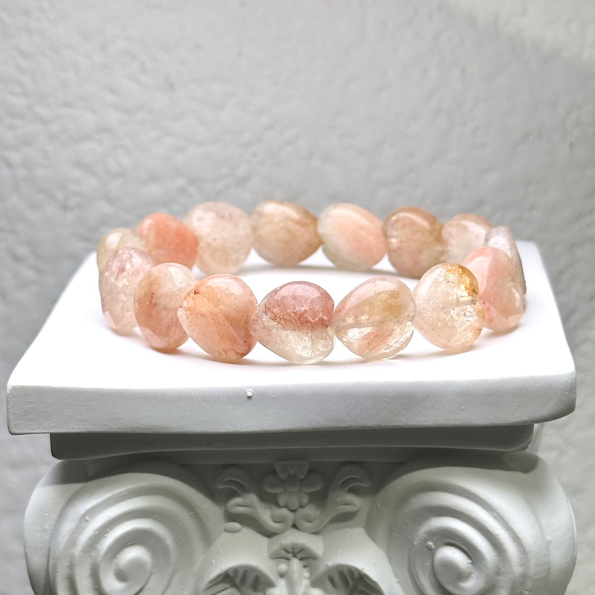 Heart Shape Citrine with Inclusion 心型黃晶共生 | 擺件 decor-piece | 正面圖 front view
