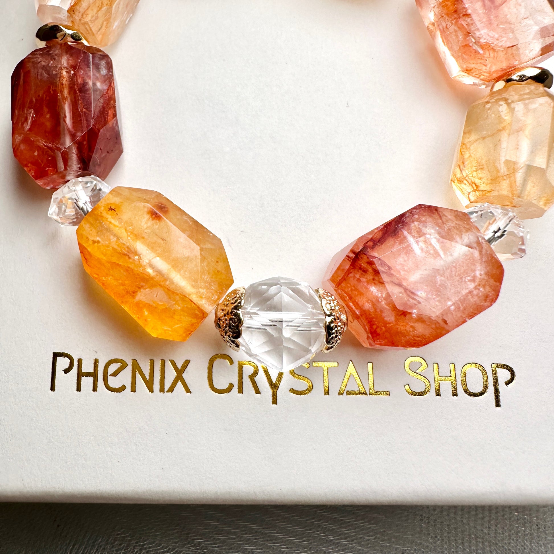 Hematoid Quartz Faceted Bracelet 錦鯉膠花切割款手串 | 手串 bracelet | 細節特寫 close up detail