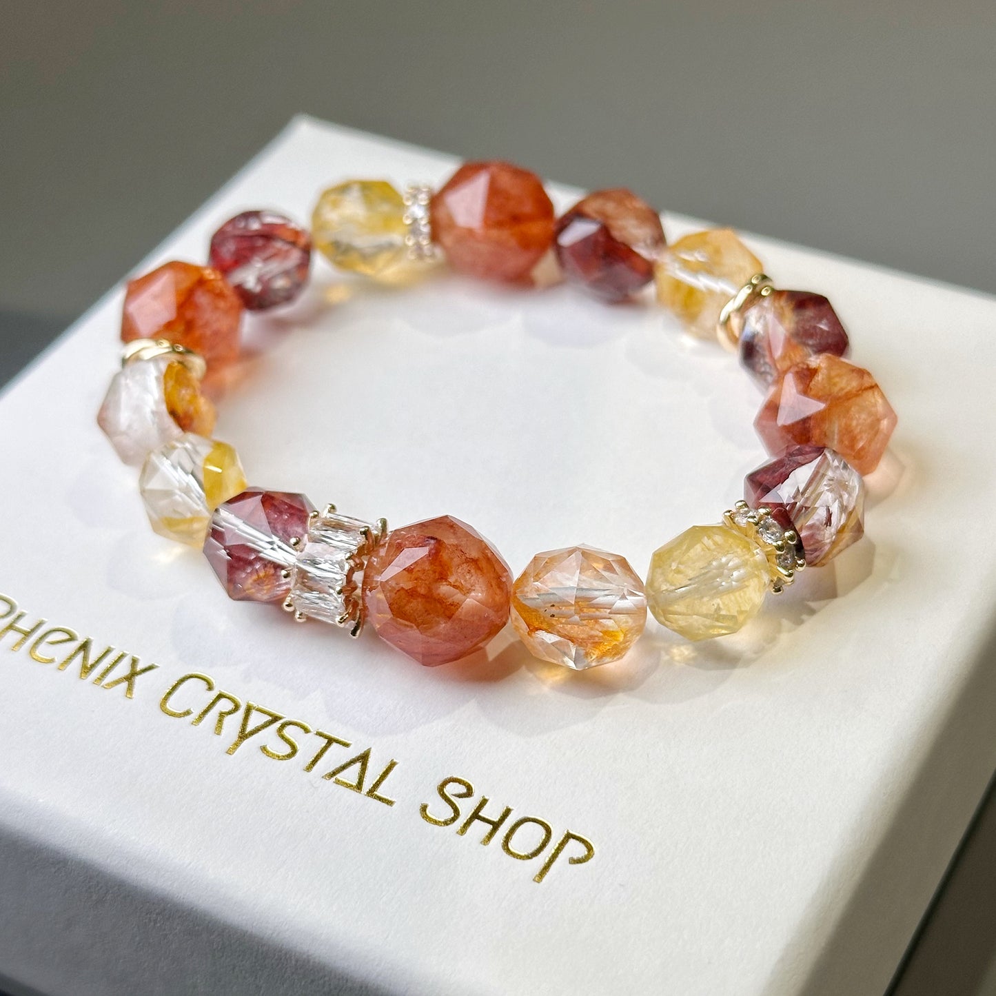 Hematoid Quartz Starcut 錦鯉膠花水晶設計款 | 星切水晶 star-cut-crystal | 整體圖 full piece view