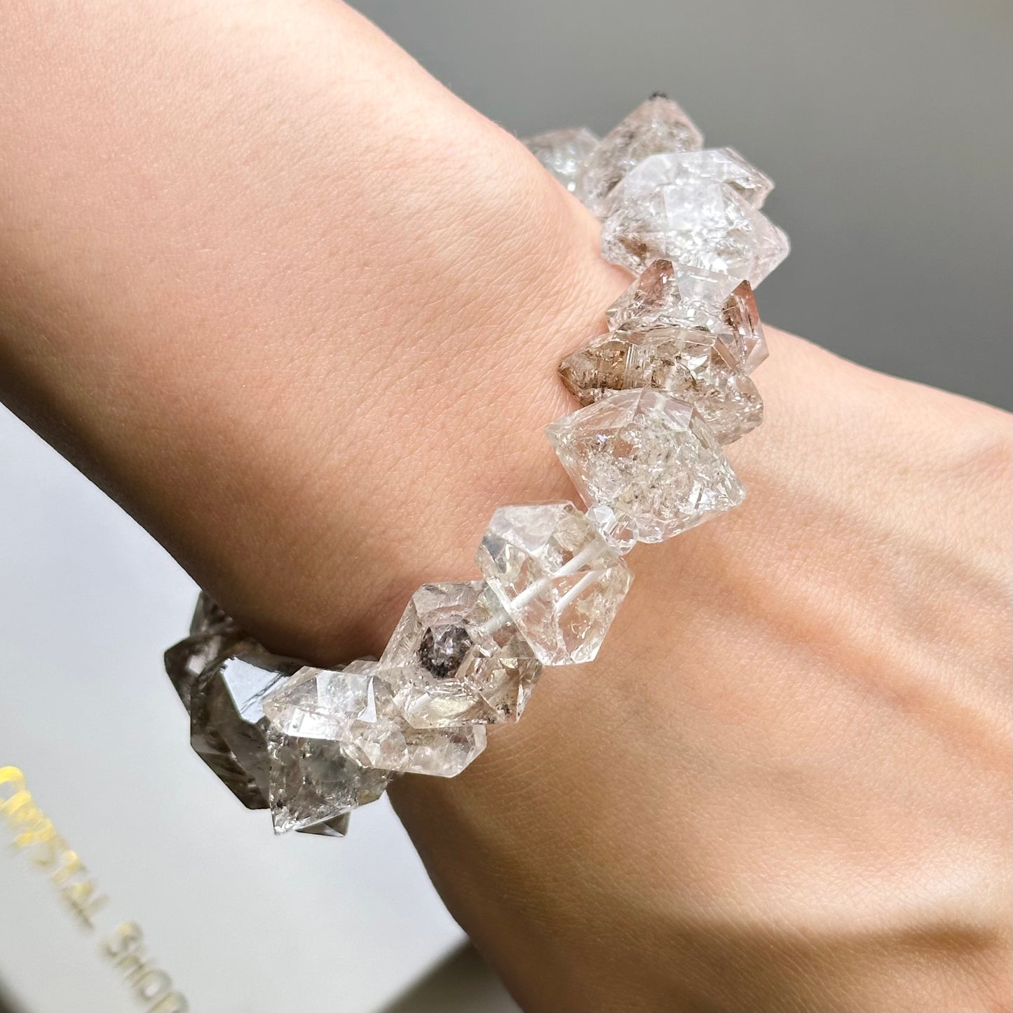 閃靈鑽 Herkimer Diamond (HK01) | 原礦 raw-crystal | 紋理特寫 texture detail