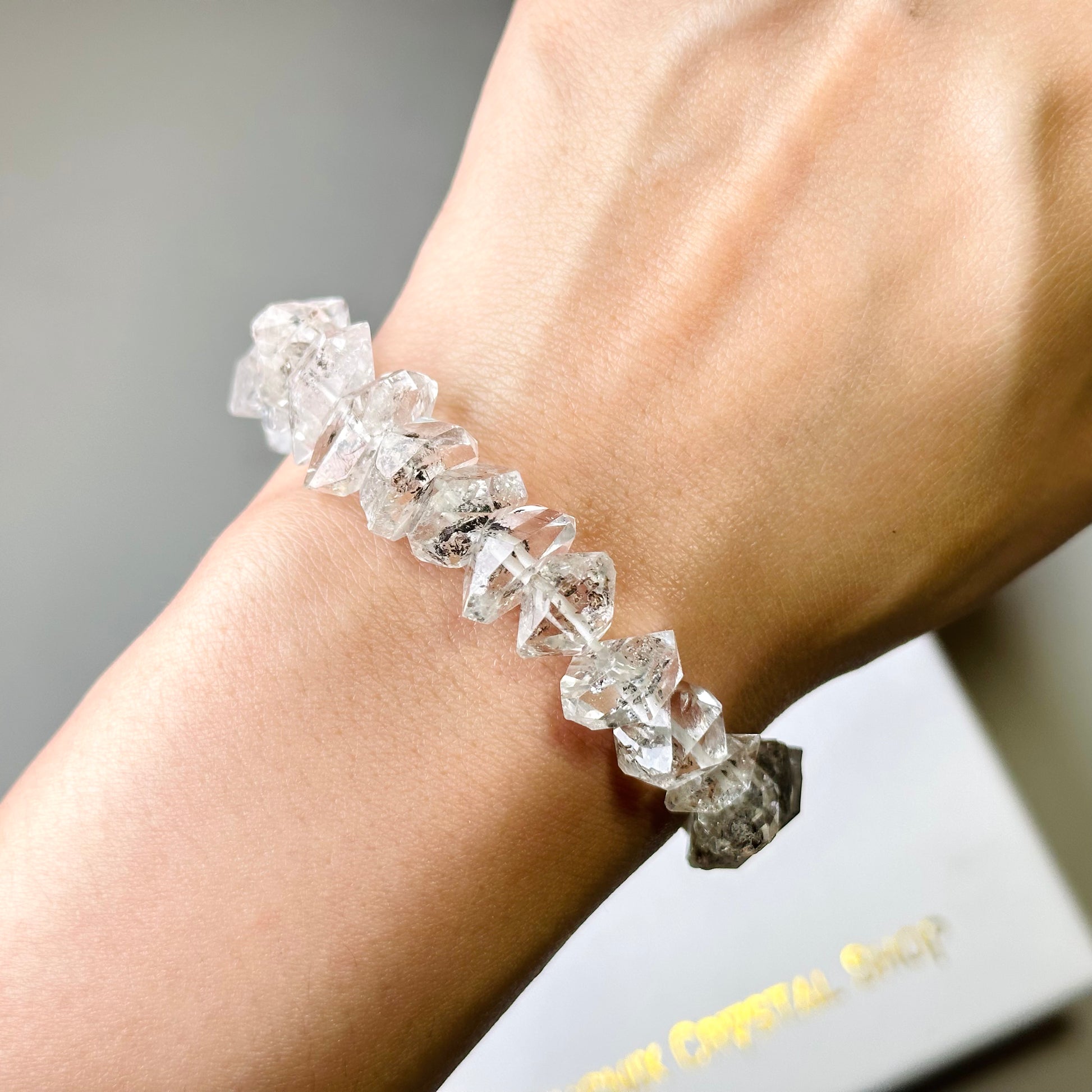 閃靈鑽 Herkimer Diamond (HK02) | 原礦 raw-crystal | 側面角度 side angle