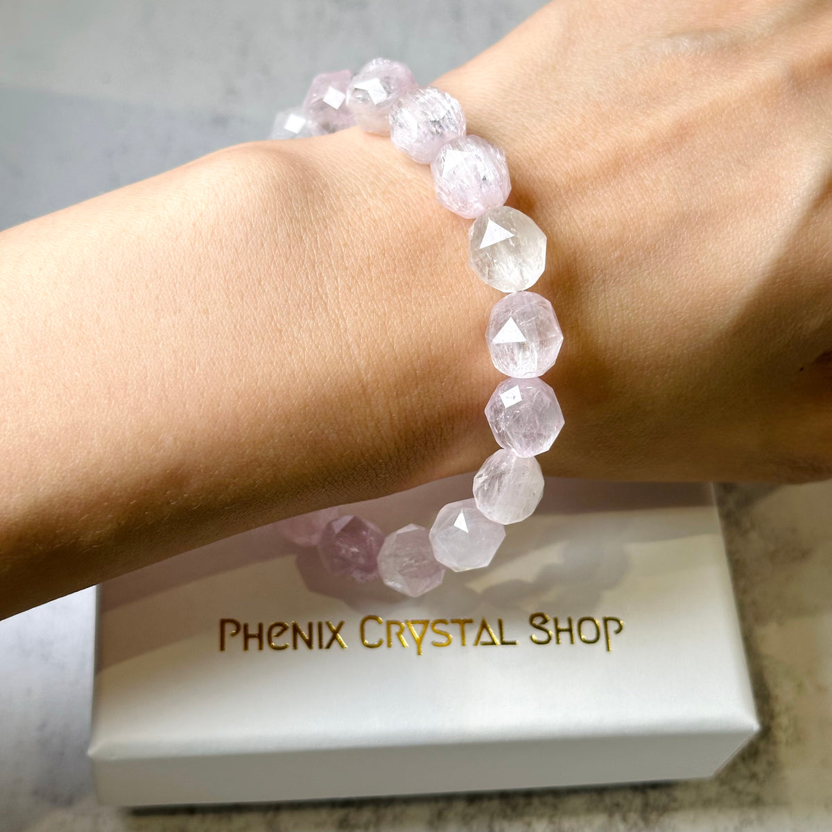 Kunzite Starcut 紫鋰輝 | 星切水晶 star-cut-crystal | 側面角度 side angle