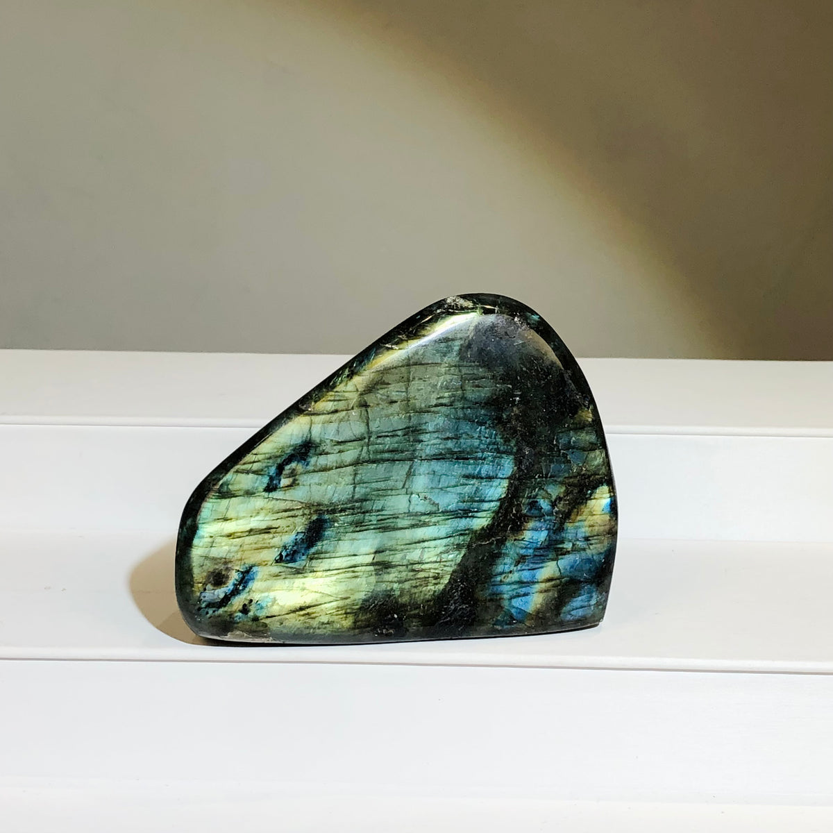 Labradorite 拉長石 | 原礦 raw-crystal | 側面角度 side angle