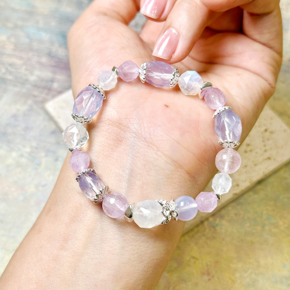 Lavender Quartz Moonstone Kunzite Blue Needle Quartz 紫玉晶 月亮石 紫鋰輝 藍針水晶 | 原礦 raw-crystal | 細節特寫 close up detail