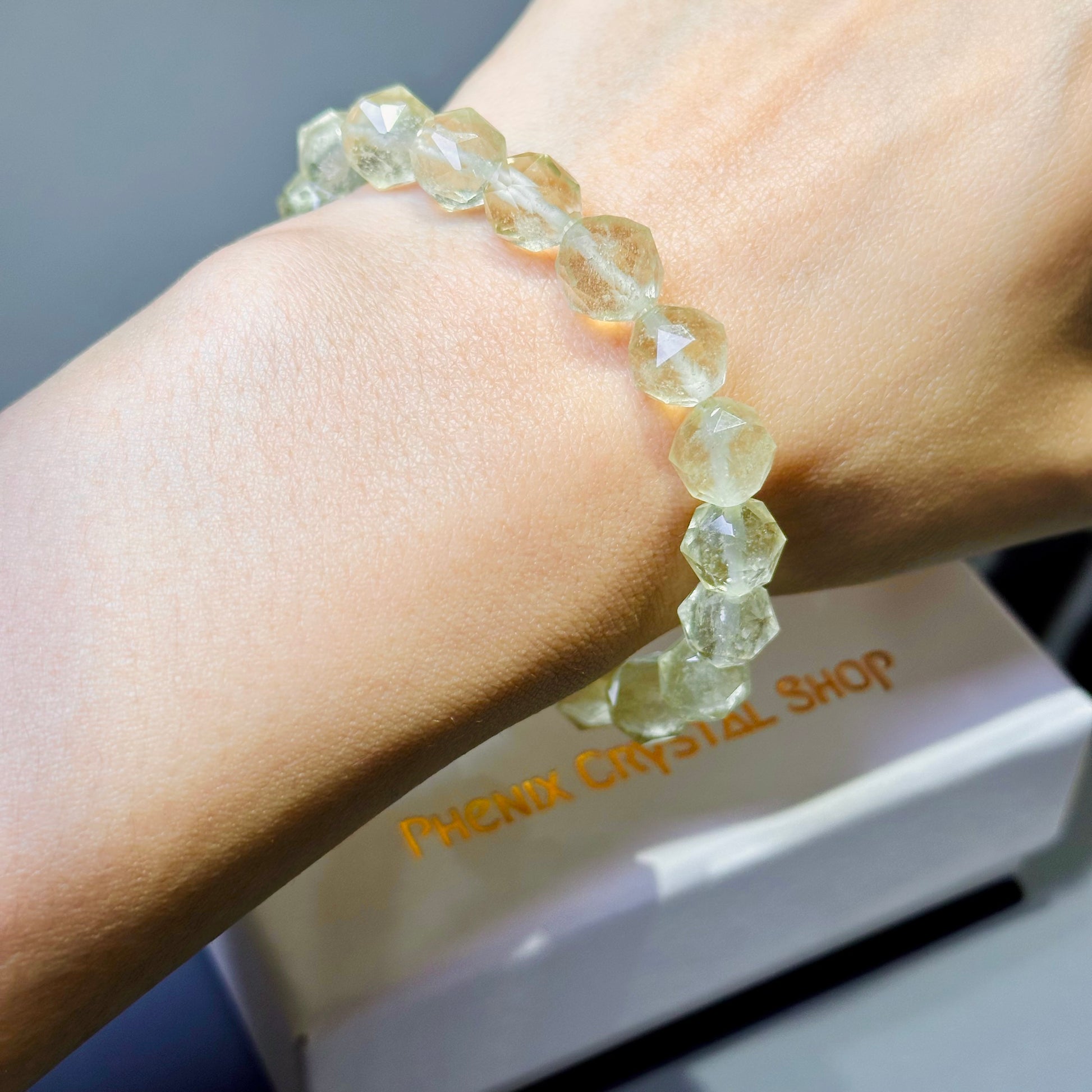 Libyan Gold Tektite Bracelet 利比亞黃金隕石手串 | 手串 bracelet | 正面圖 front view