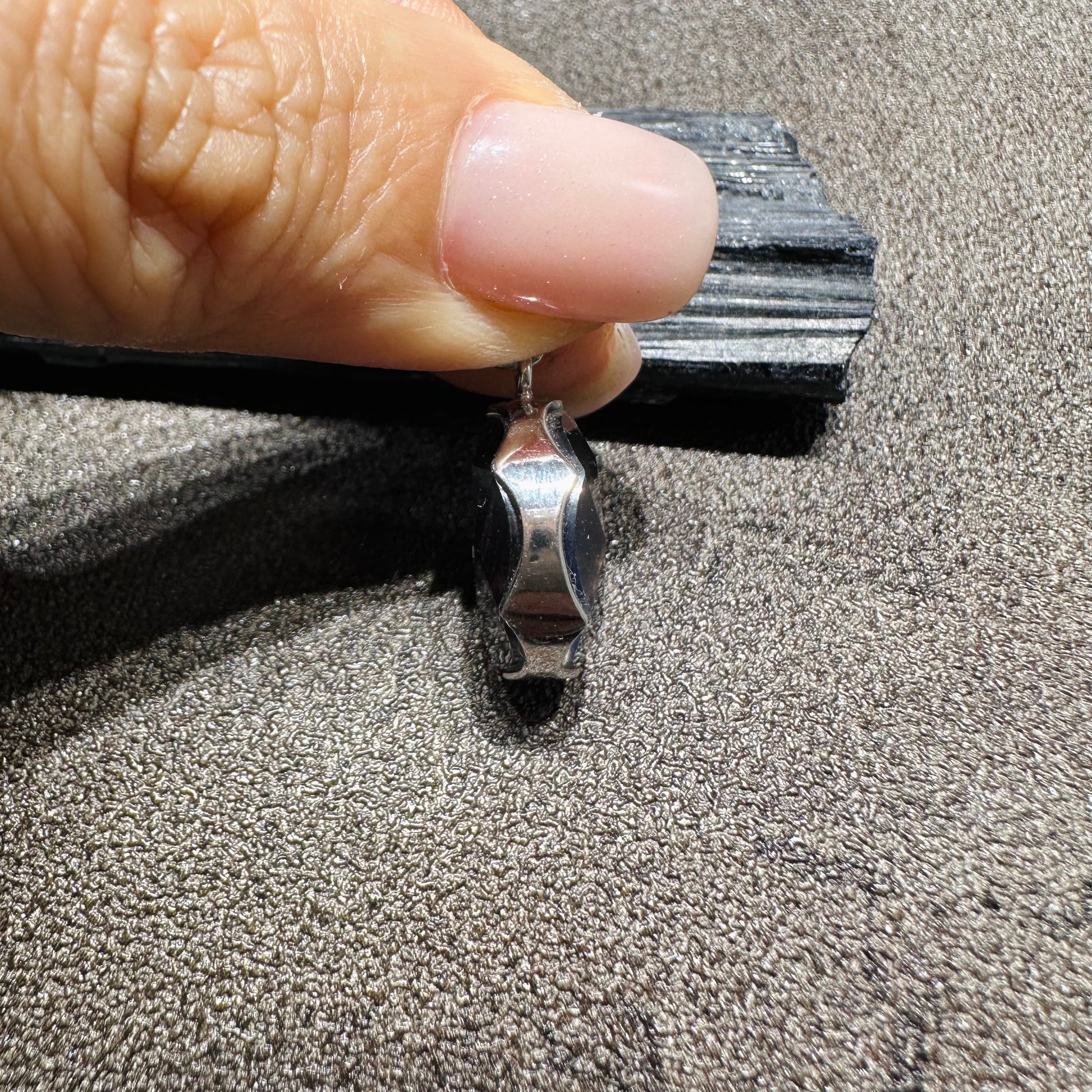 Meteorite Blue Star of David Pendant 天鐵藍色大衞星吊墜 | 吊墜 pendant | 細節特寫 close up detail